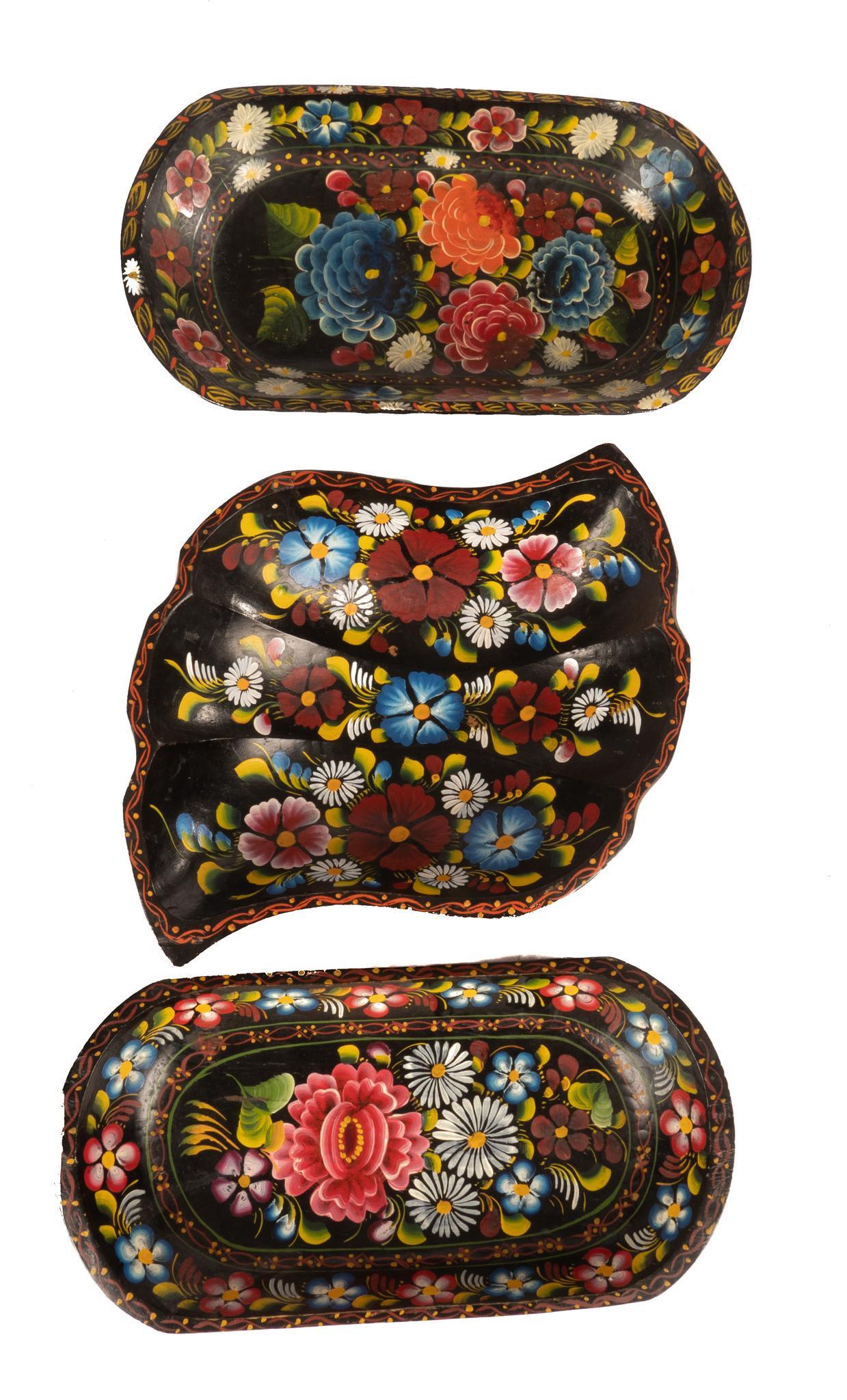 Set of (3) MichoacÂ¡n Style "Batea" Wooden Dishes (1 of 4)