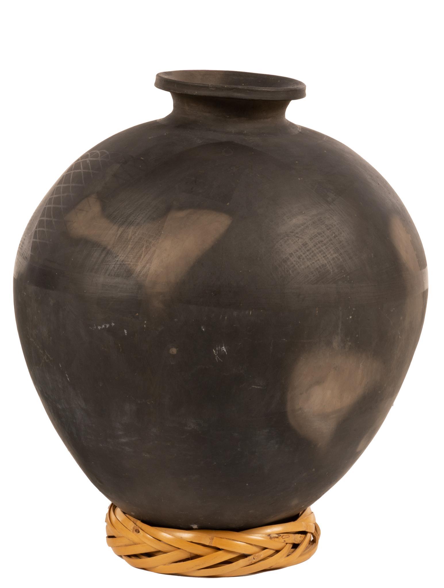 Oaxacan Barro Negro Vase (1 of 4)