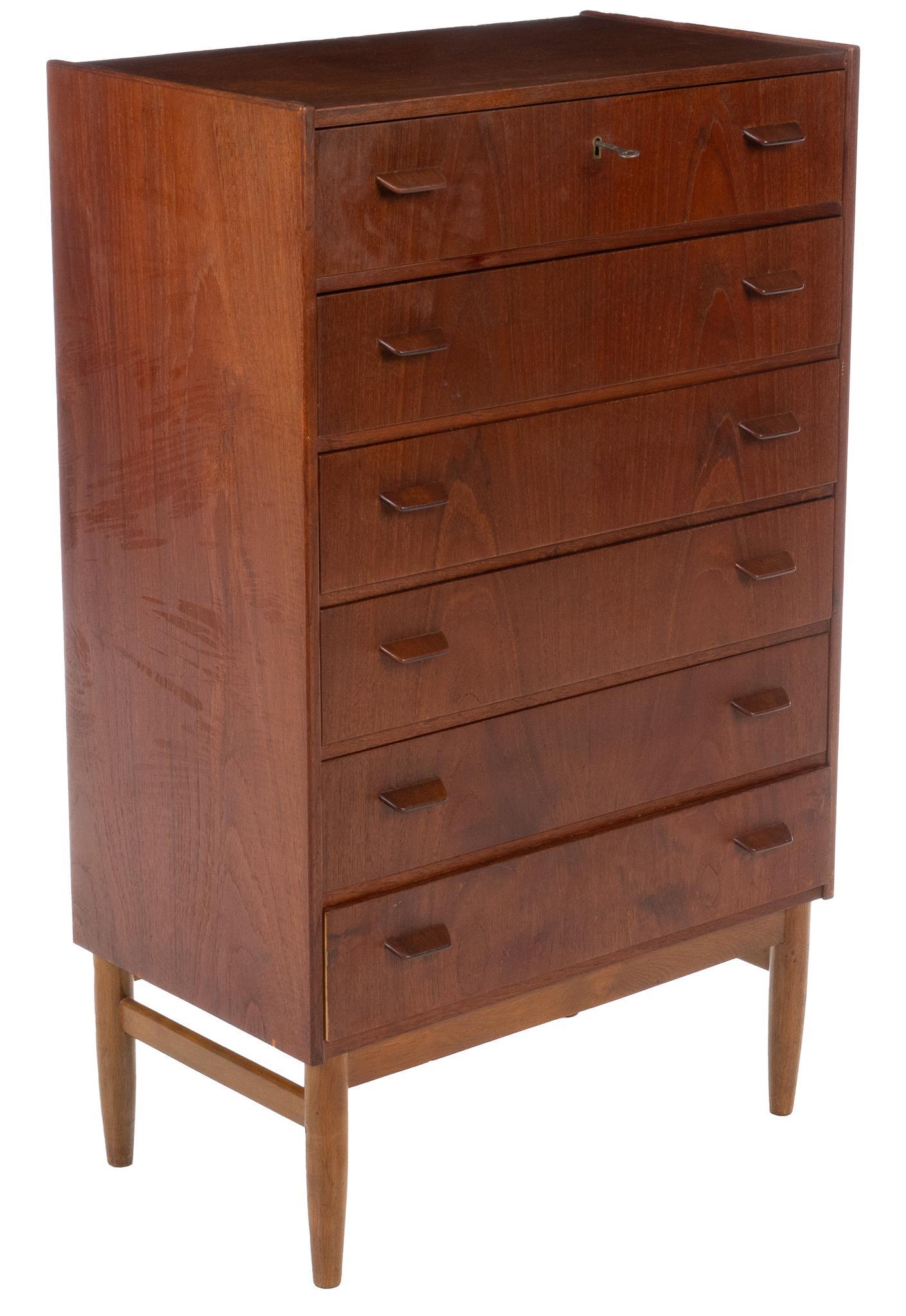 Danish Mid-Century Chest of Drawers (1 of 5)