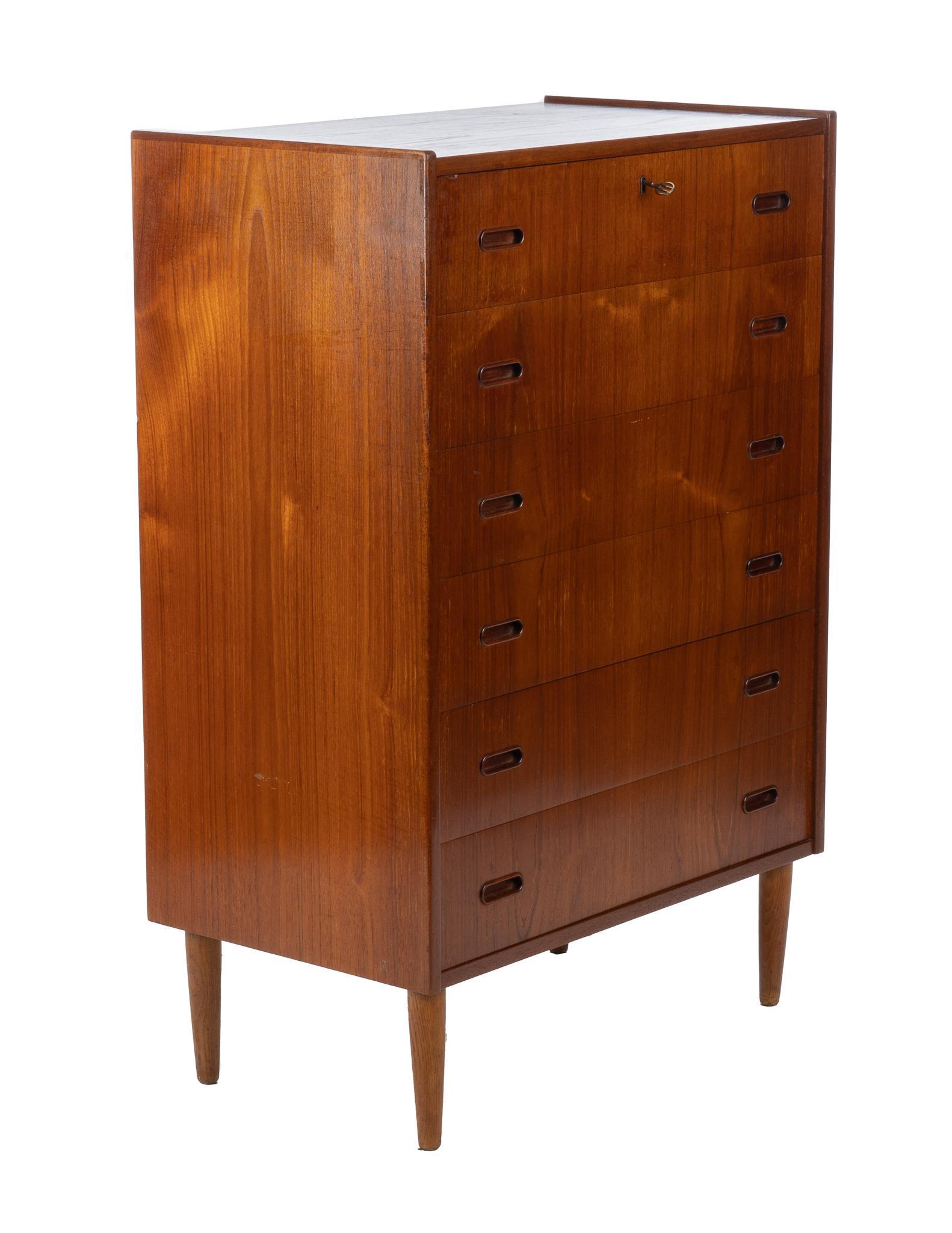 Danish Mid-Century Chest of Drawers (1 of 6)