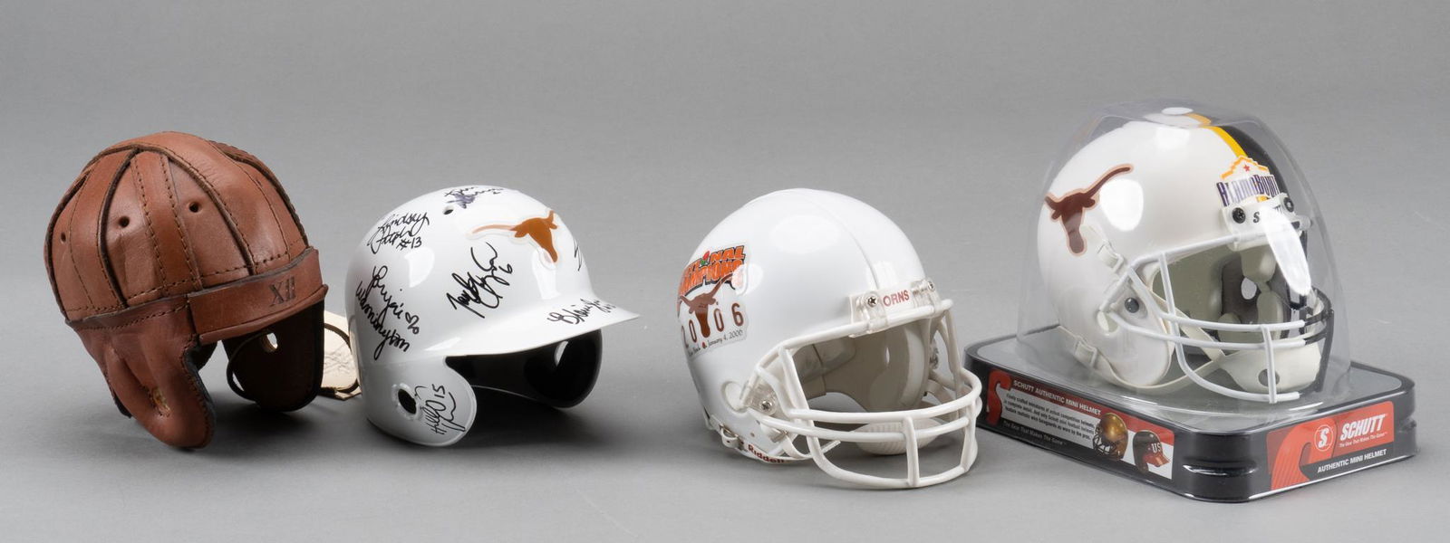 4 Mini Helmets, 1 signed (1 of 13)