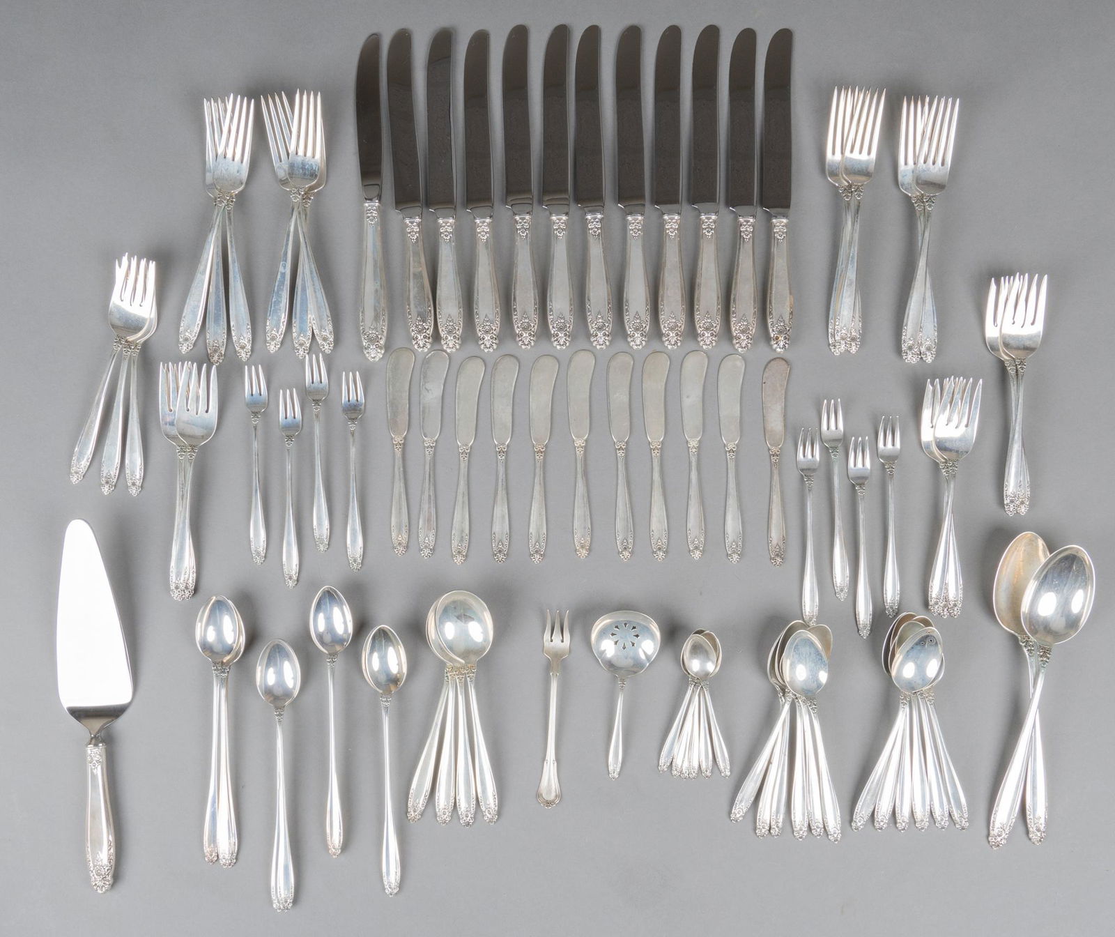 International silver deals flatware sets