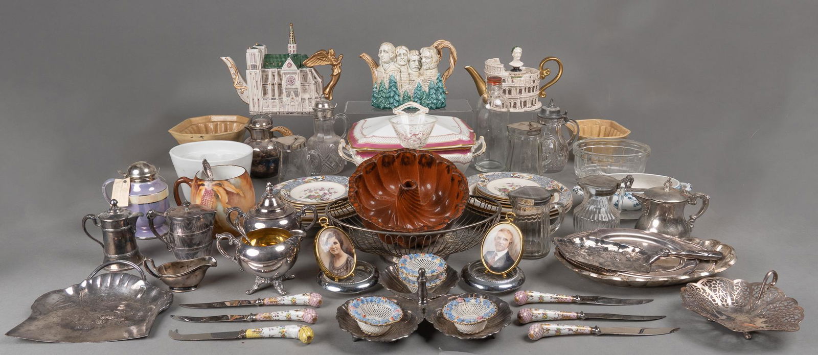 Large Lot of Vintage Collectibles (1 of 11)