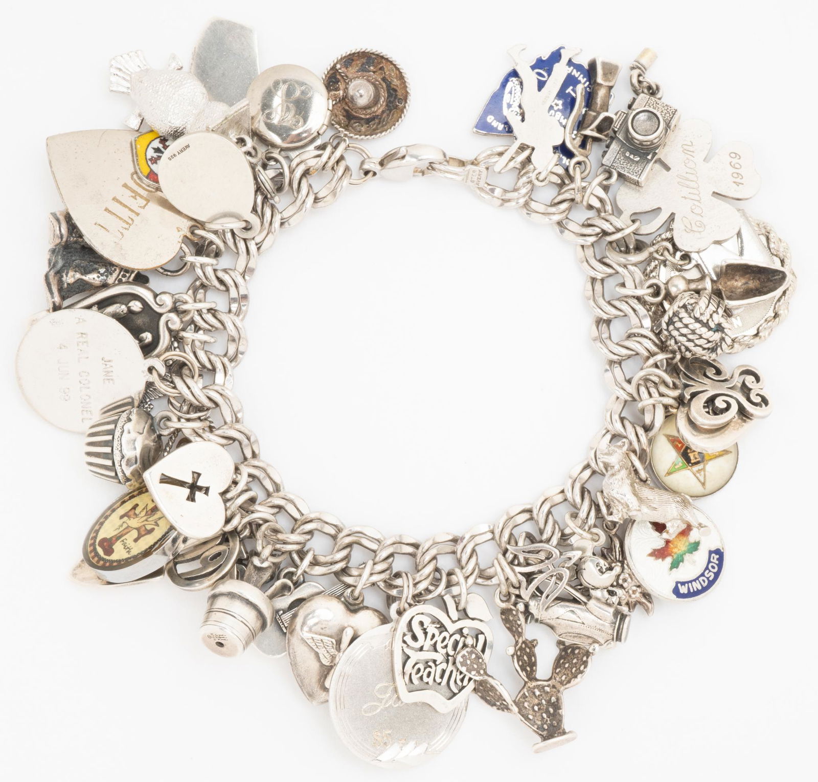 Vintage Sterling Silver Travel Theme Charm Bracelet (1 of 4)