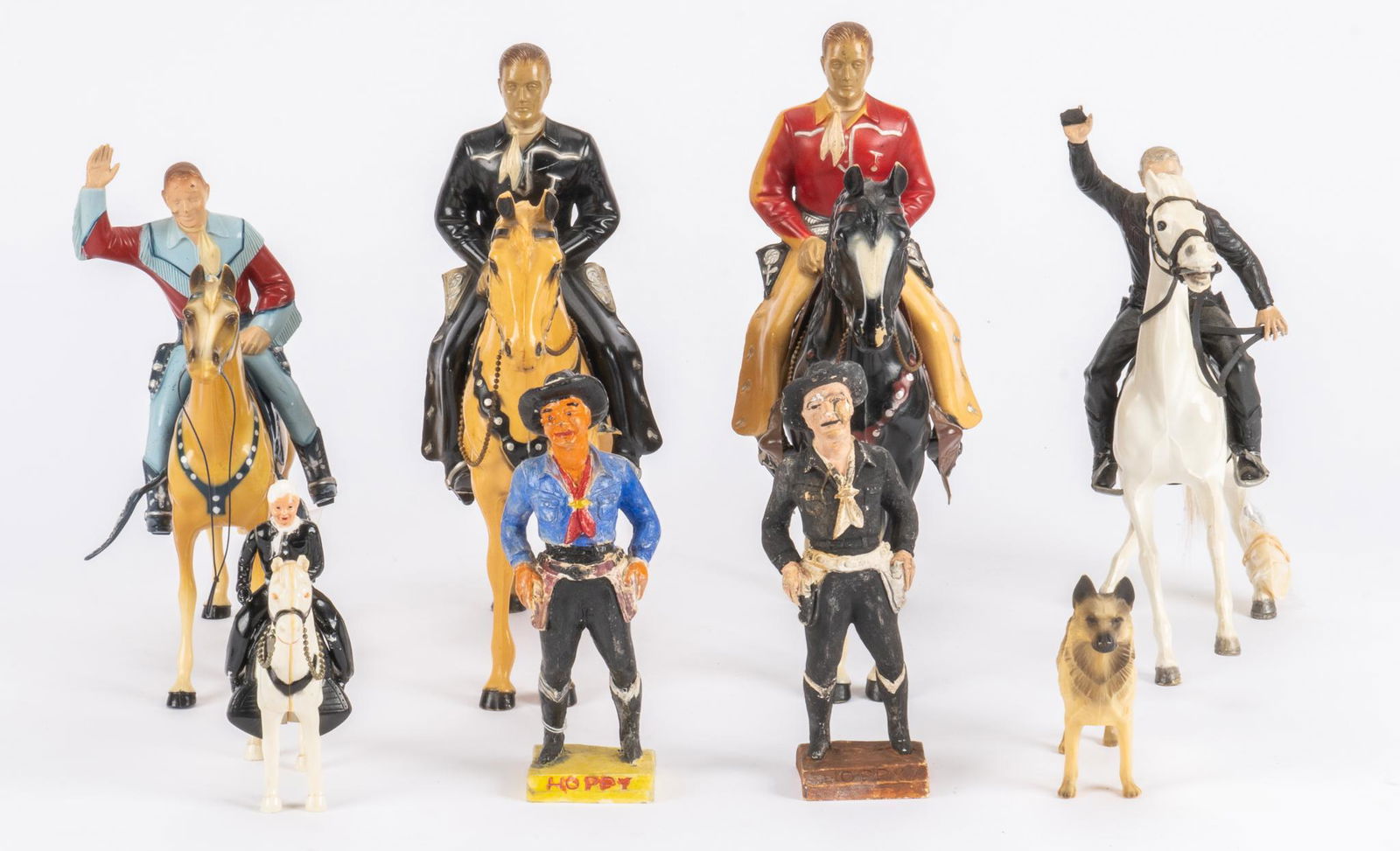 (13) Hopalong Cassidy Toy Figures (1 of 4)