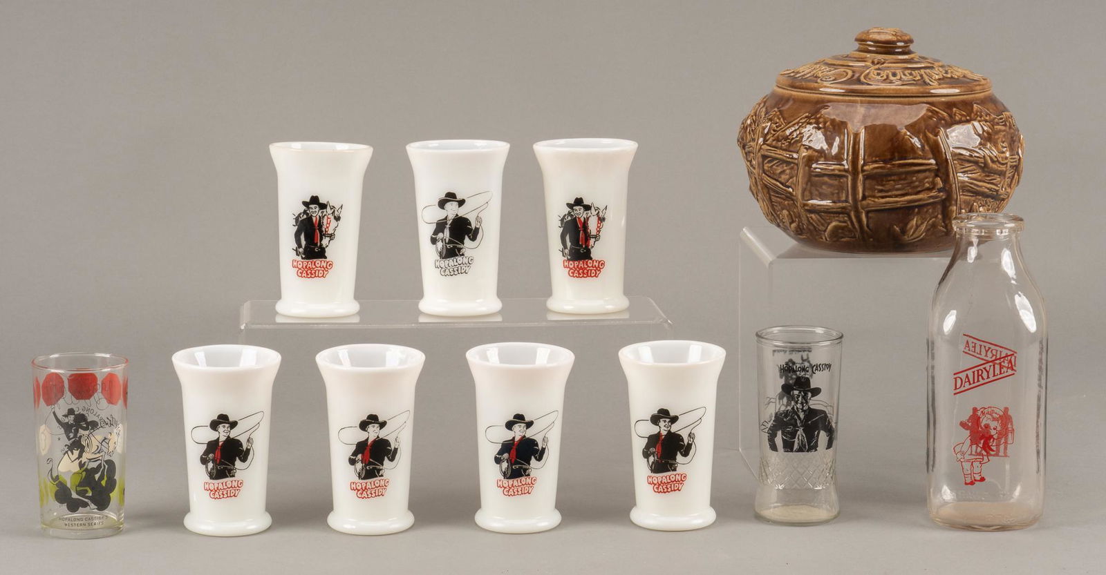 (11) Hopalong Cassidy Glasses (1 of 8)