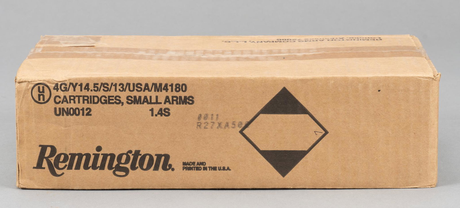 250 Shotshells of Remington 28-Gauge STS Nitro Ammunition: Includes: -250 shotshell of Remington 28 Ga. Premier STS Nitro Sporting Clays; 2 3/4", 3/4oz. shot, 7 1/2 shot -case is sealed Provenance: A Castle Hills, Texas estate We will happily provide seam