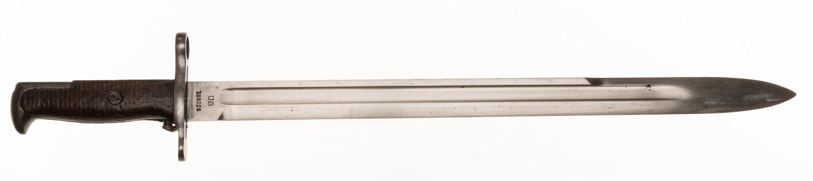 US Model 1905 Bayonet W/ Scabbard: Includes: US Model 1905 Bayonet w/ scabbard Marked: "S A / Flaming Bomb / 1906" on left side of blade "US / 105225" on right side Blade length: 16" Overall length: 22" Conditio