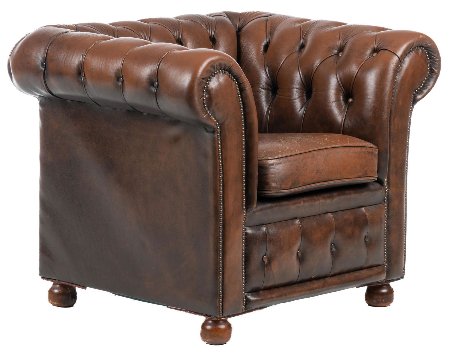 Chesterfield Style Tub Lounge Chair (1 of 4)