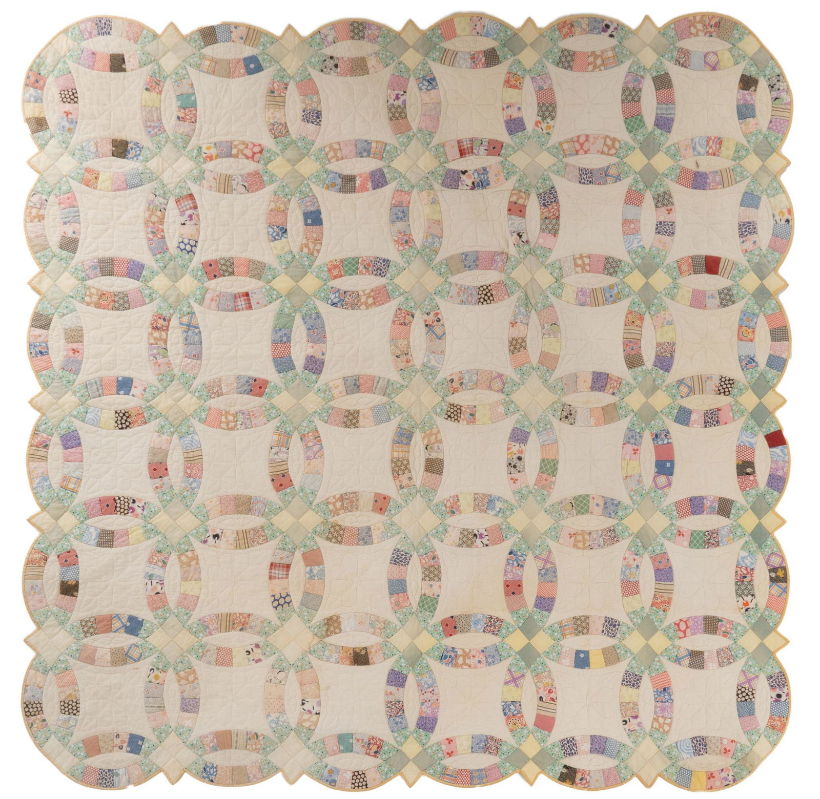 "Double Wedding Ring" Quilt (1 of 4)