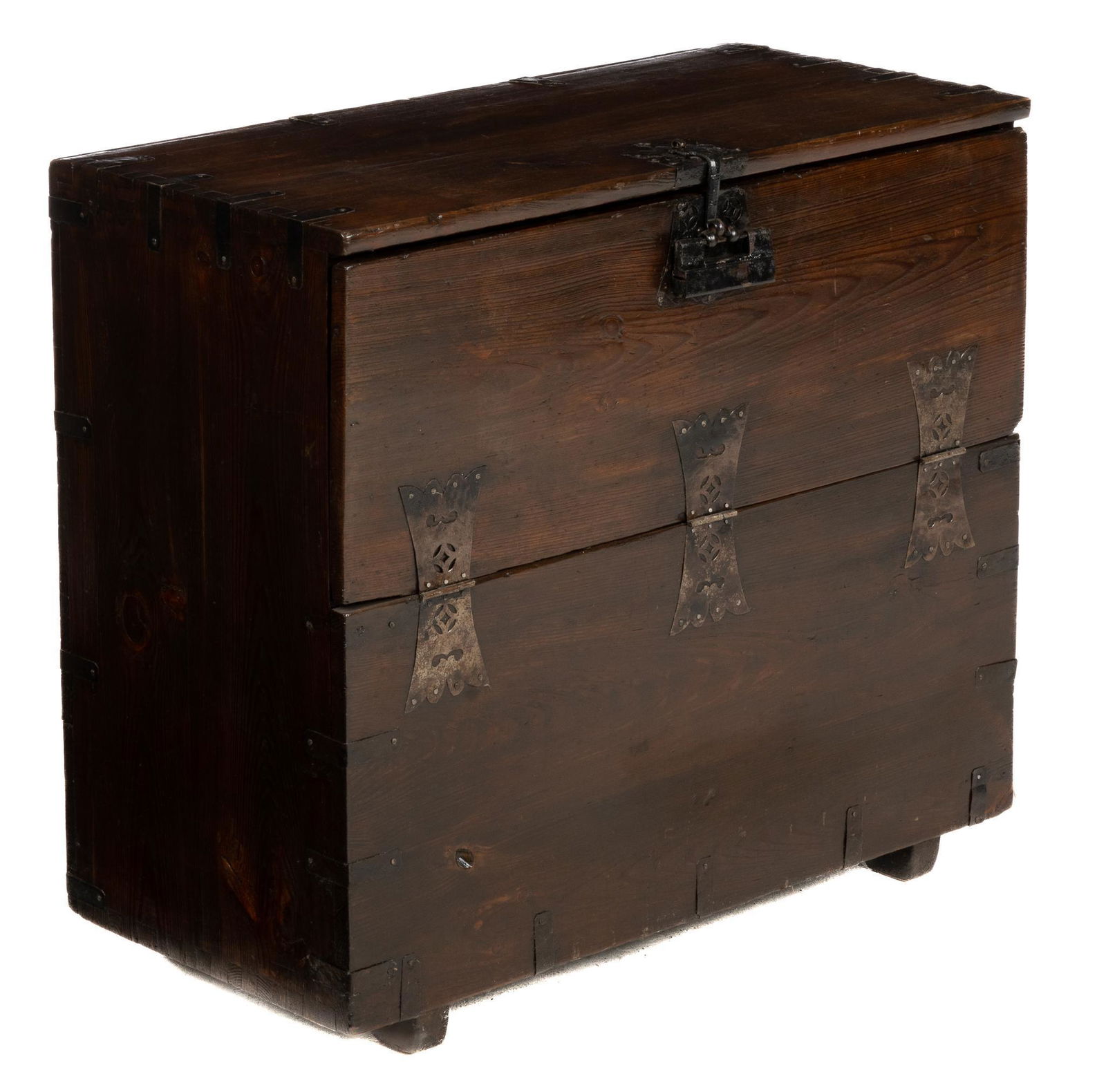 Asian Drop-Front Trunk (1 of 5)