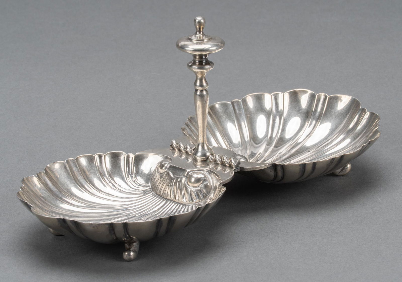 Sanborn's Mexican Sterling Silver Shell Server (1 of 6)
