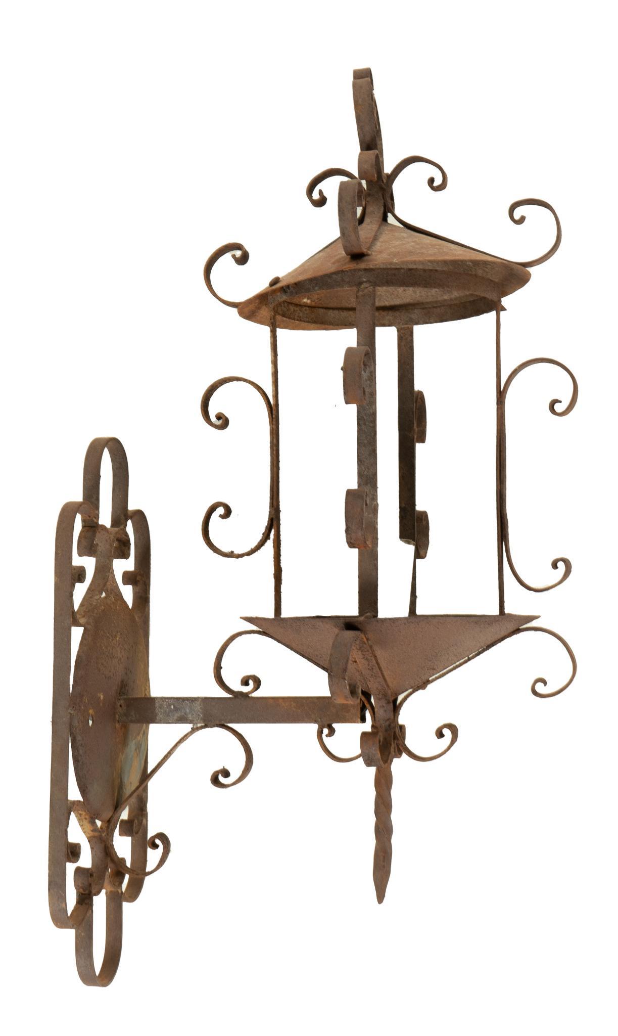 Victorian Wall Sconce (1 of 3)