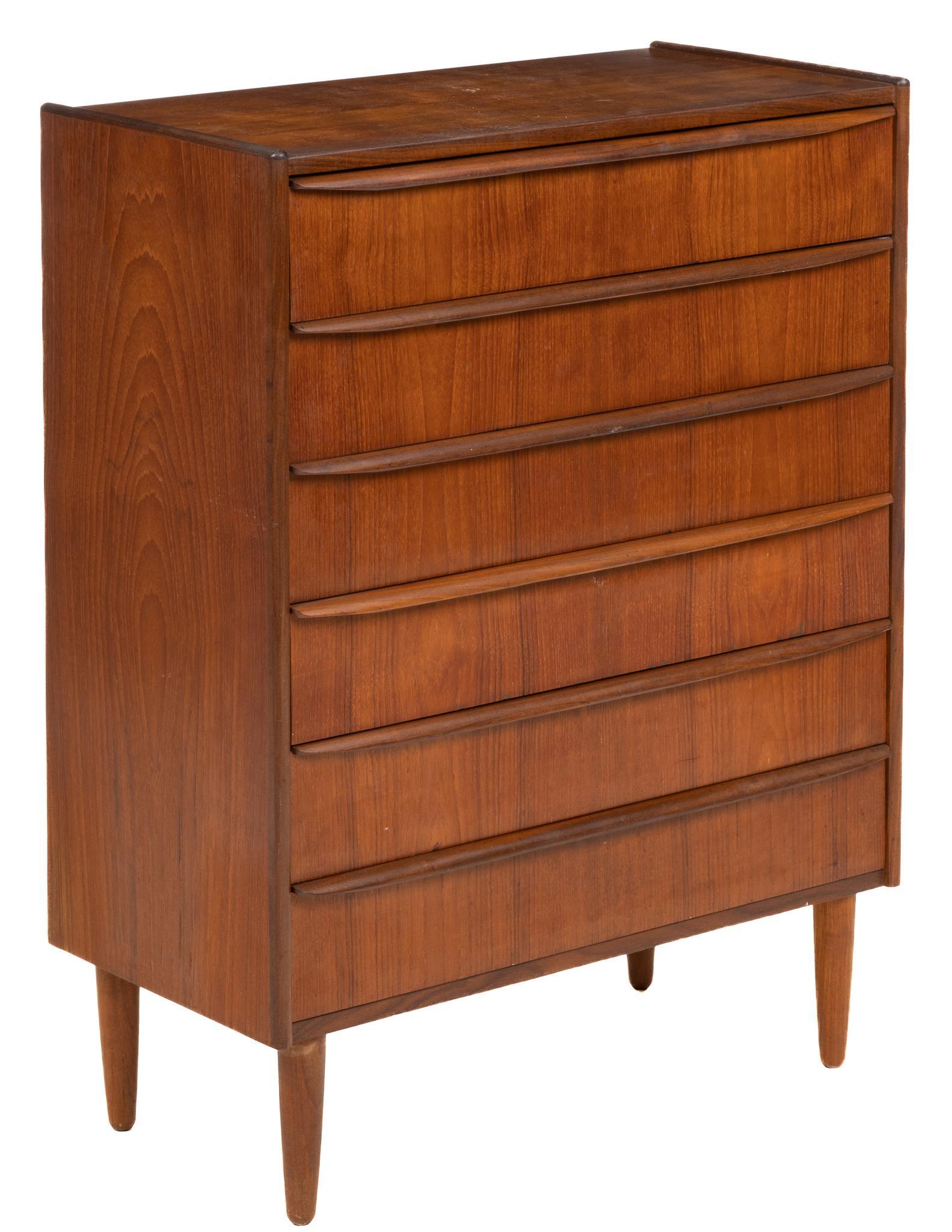 Mid-Century Danish Chest of Drawers (1 of 5)