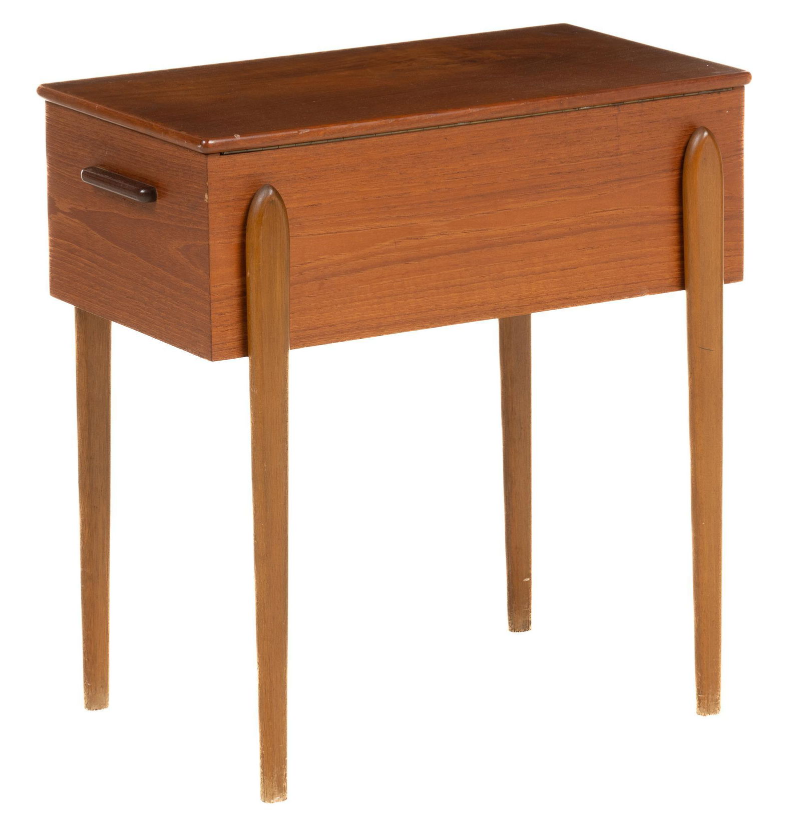 Mid-Century Sewing Box (1 of 6)
