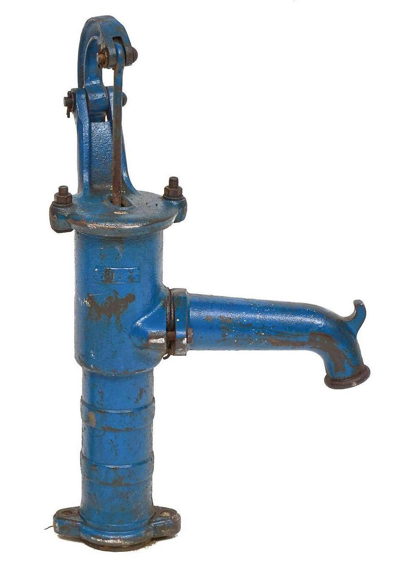 Farmhouse Cast Iron Water Pump (1 of 5)