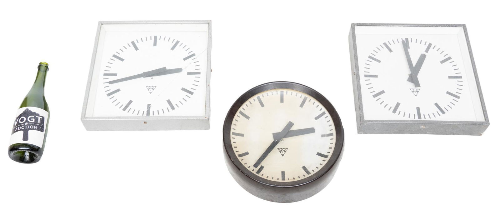 Collection of (3) Mid-Century Pragotron Clocks (1 of 2)