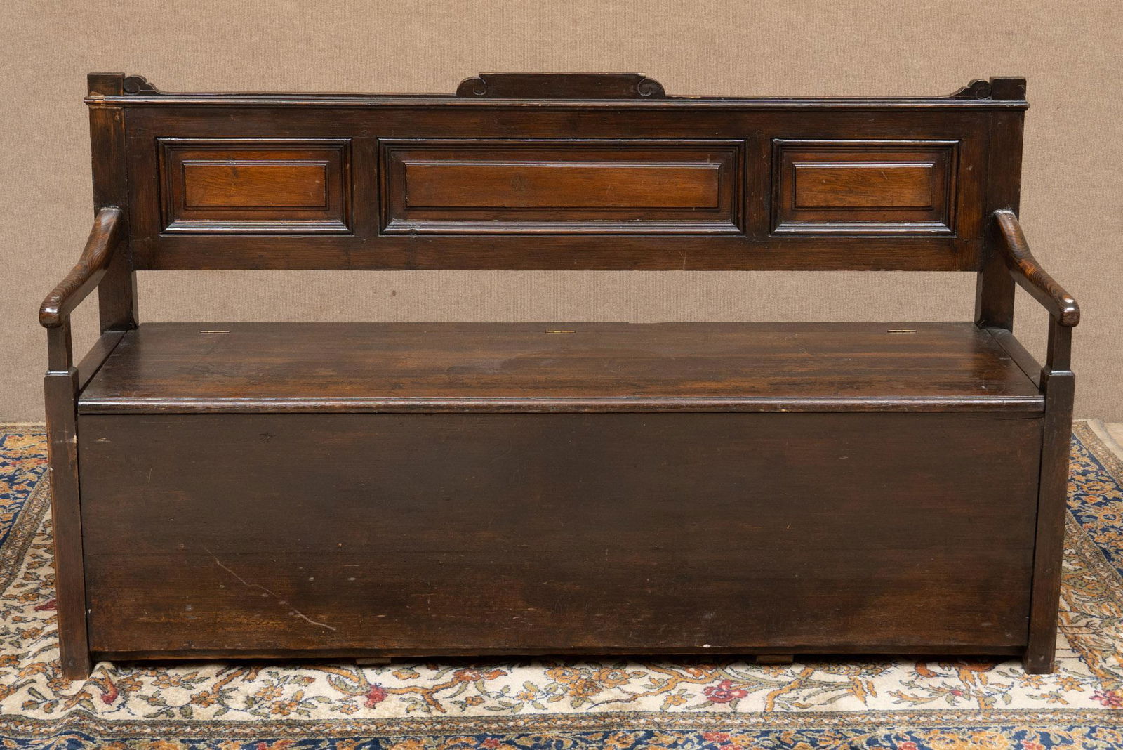 Jacobean-style Settle (1 of 3)