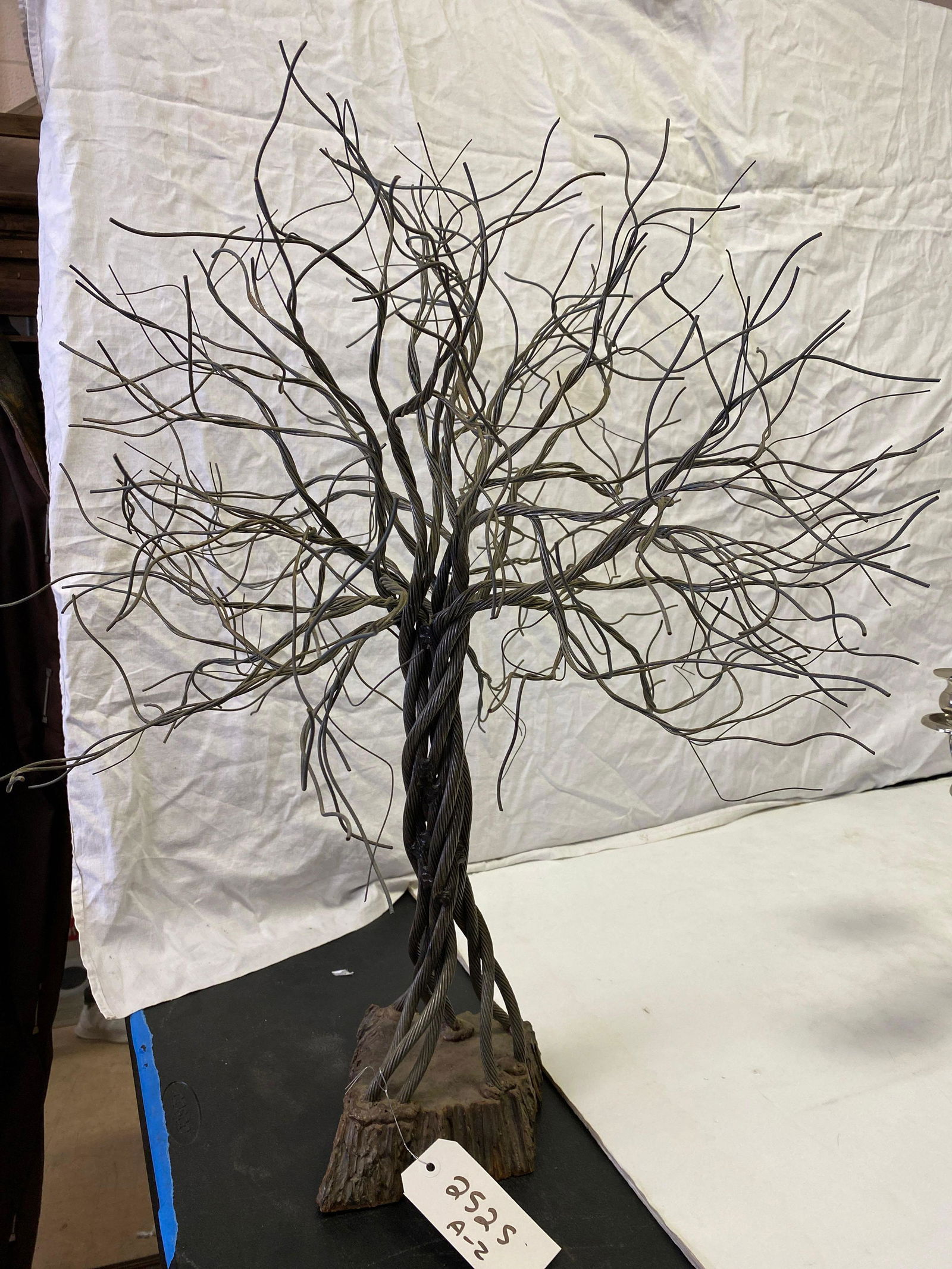 Wire Tree Sculpture (1 of 1)