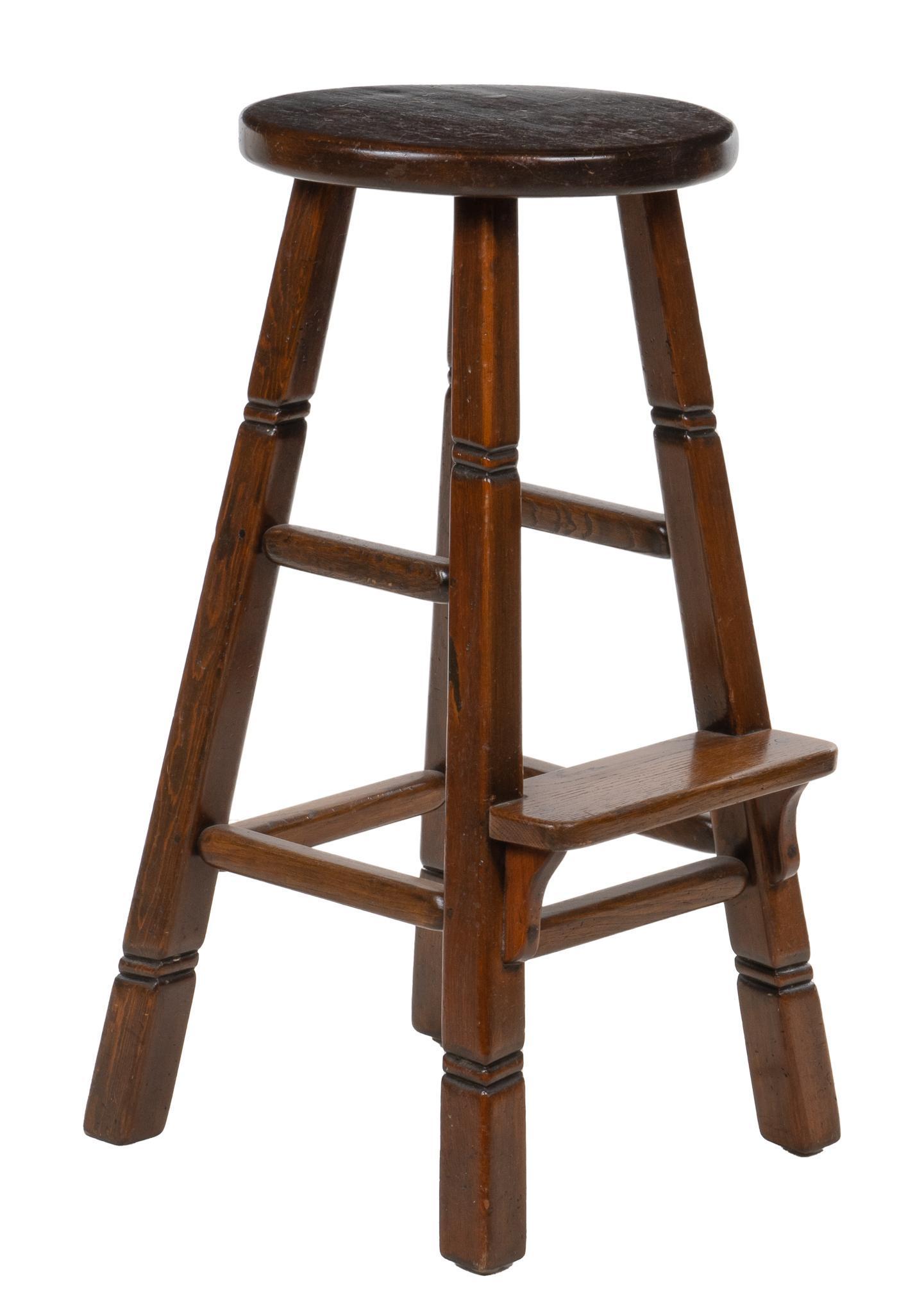 W.R. Dallas (San Antonio, TX) Stool (1 of 5)