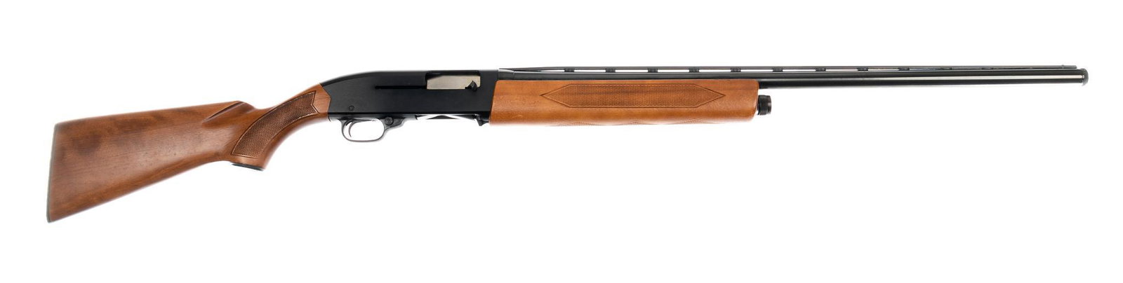 Winchester Model 140 12-Gauge Semi-Auto Shotgun: Serial: N913352 Manufacturer: Winchester Model: 140 Caliber: 12 Ga. Barrel length: 28 in. OAL: 49 in. Condition: Very Good: wood stock has near no marks; barrel & receiver have light handling mark