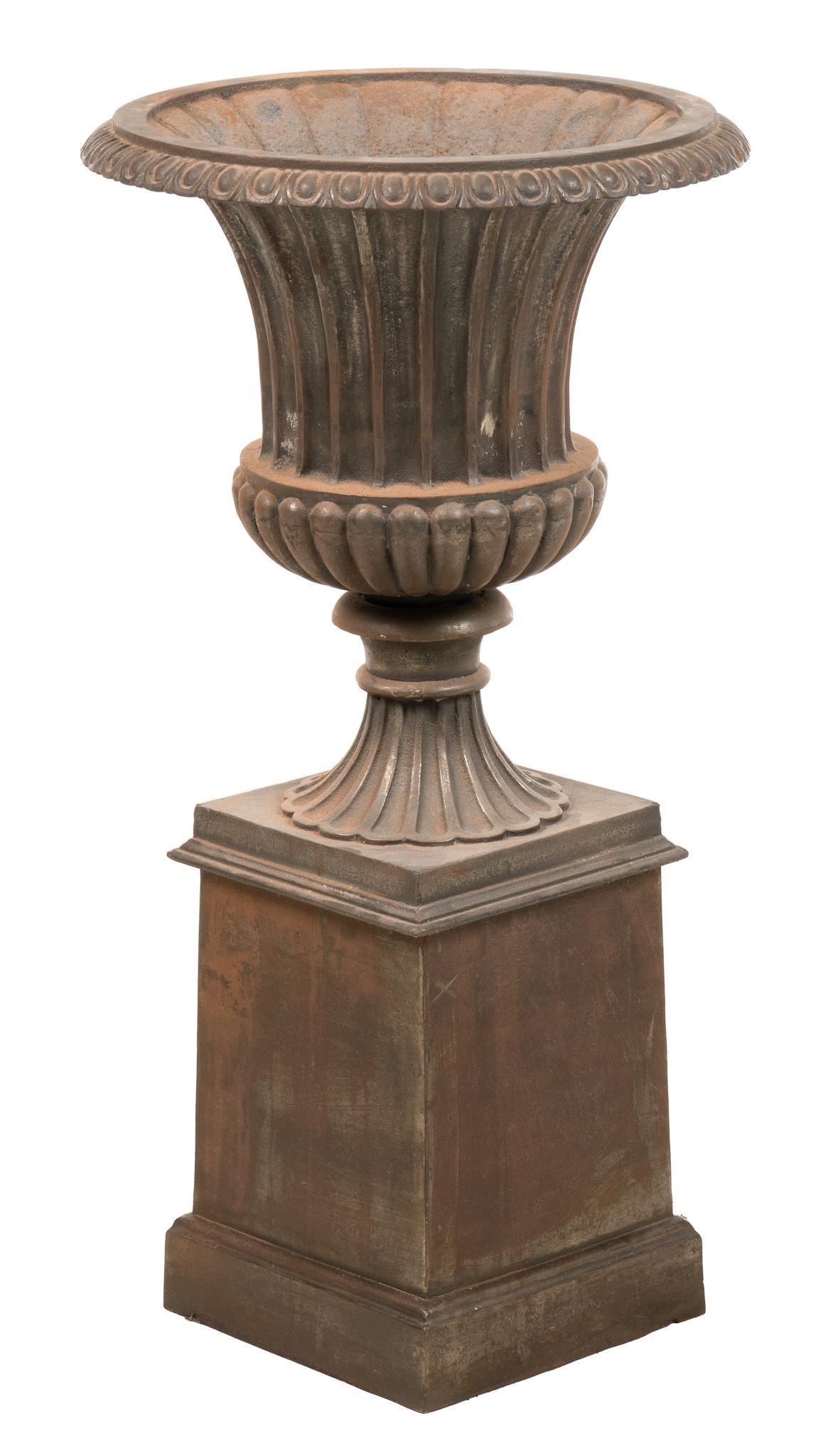 Cast Iron Garden Urn Planter (1 of 4)