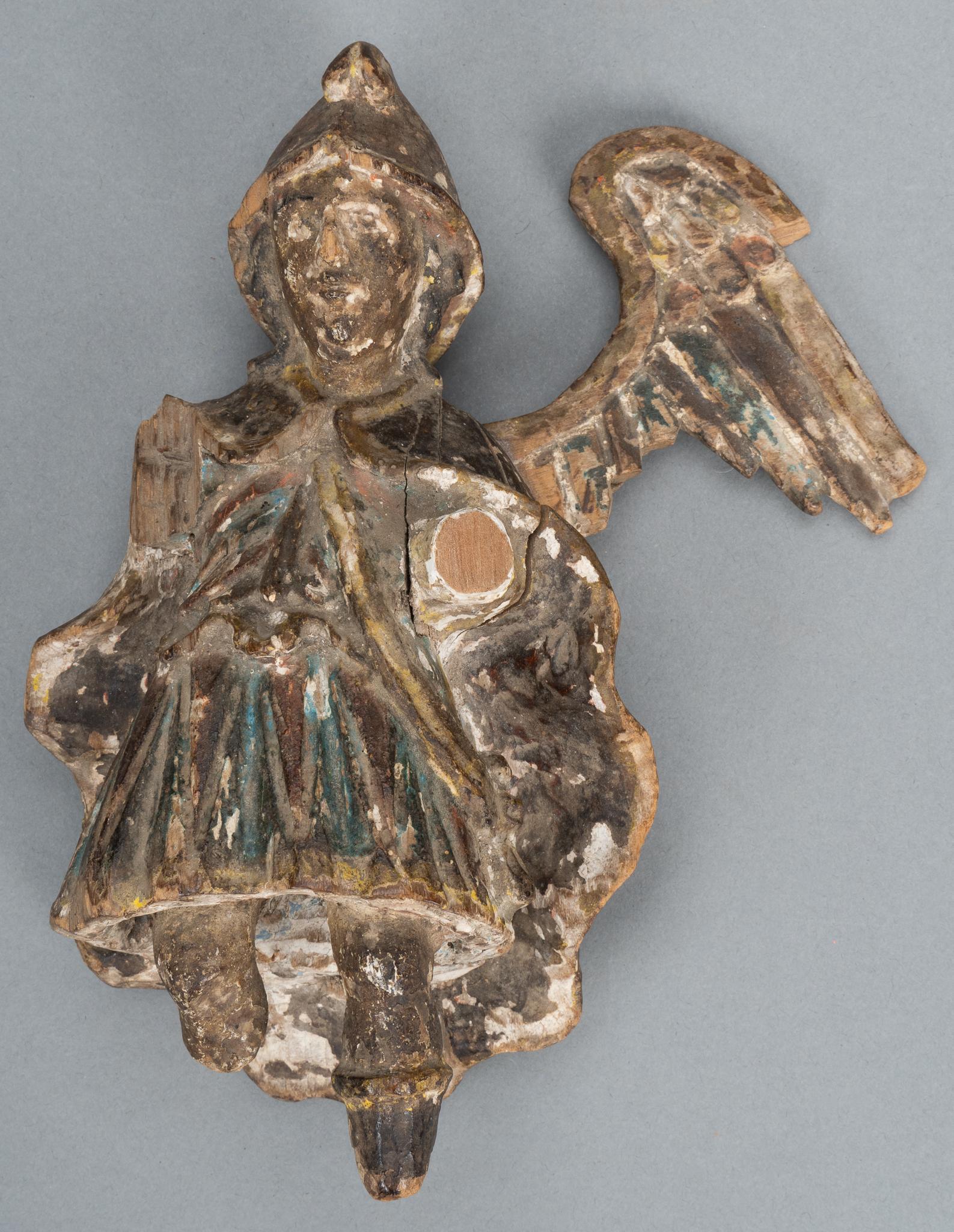 Carved Santo, Angel (1 of 4)