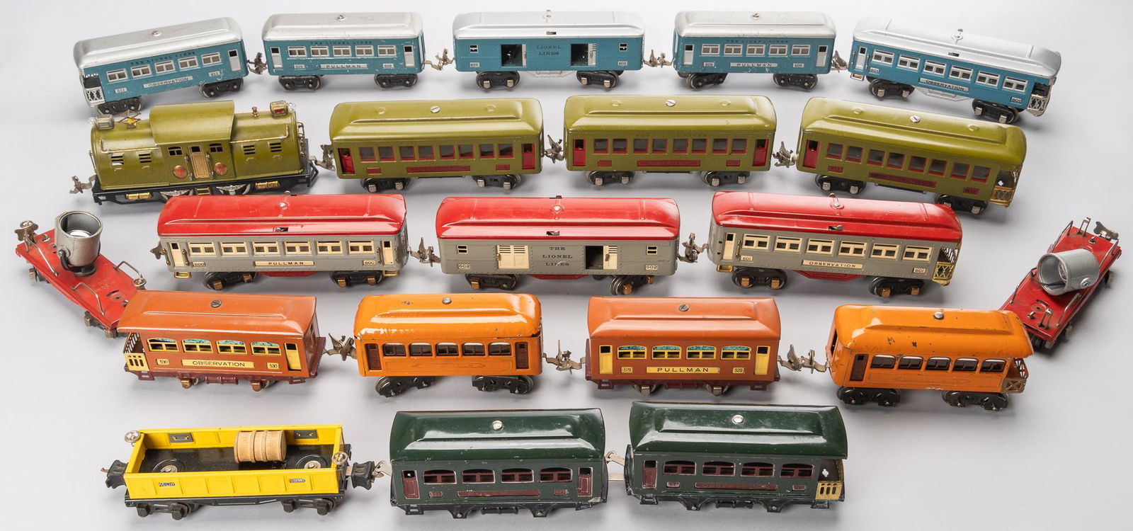 Lot of Vintage Lionel Train Cars & Locomotive (1 of 9)