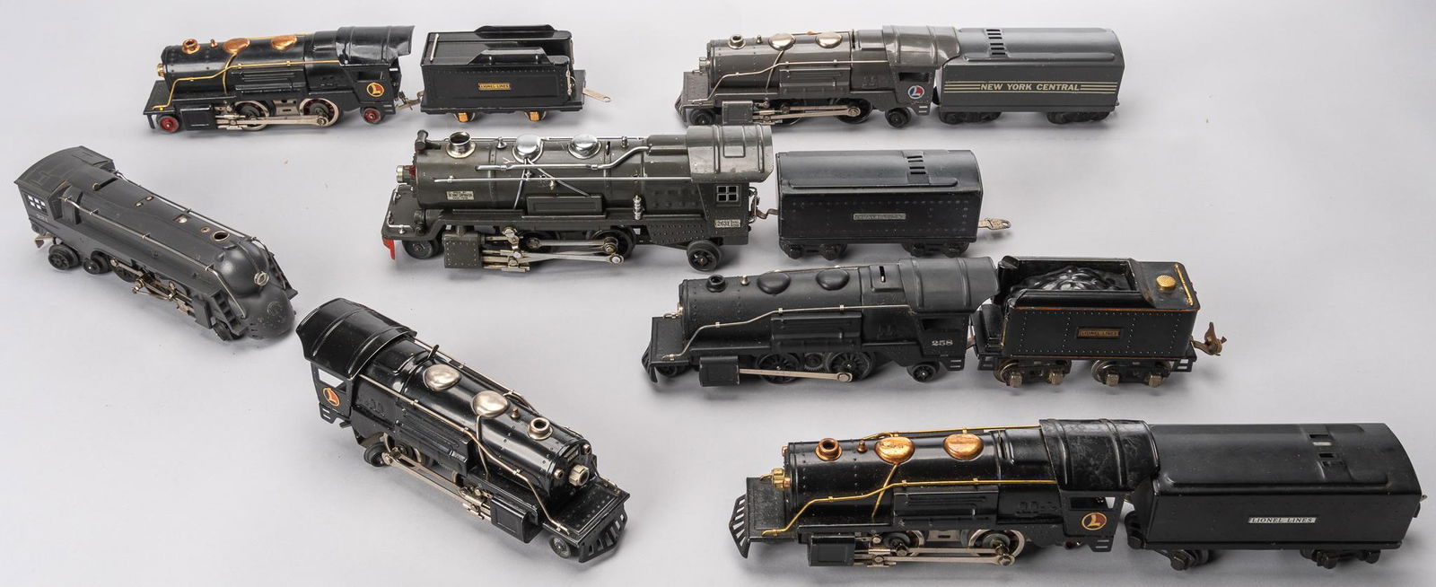 Lot of Vintage 200 Series Lionel Trains (1 of 13)