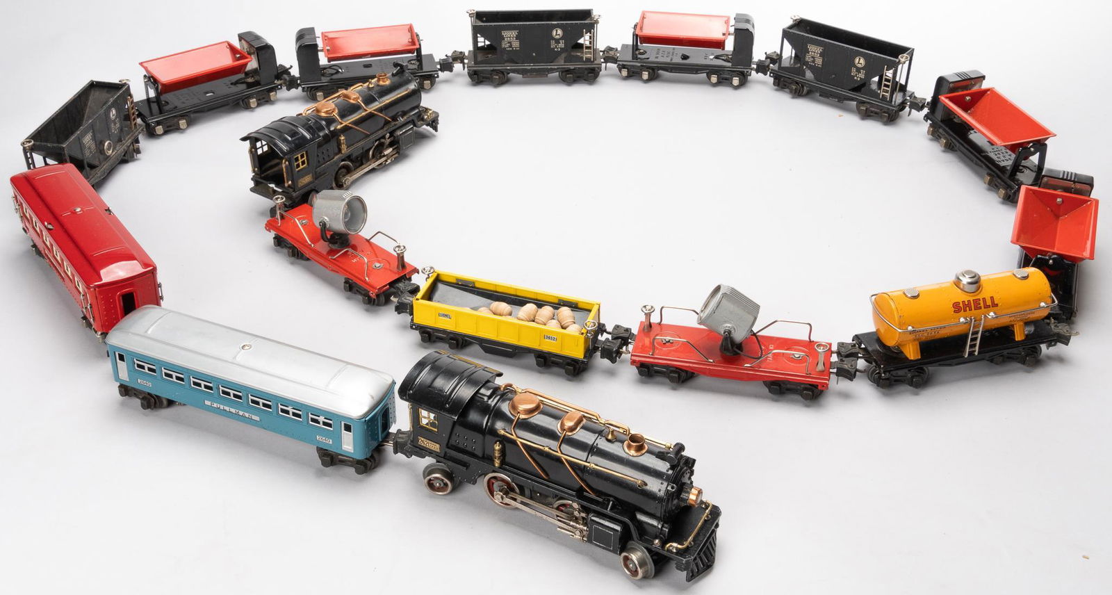 Lot of Vintage Lionel  2600/33600 Series Trains (1 of 10)