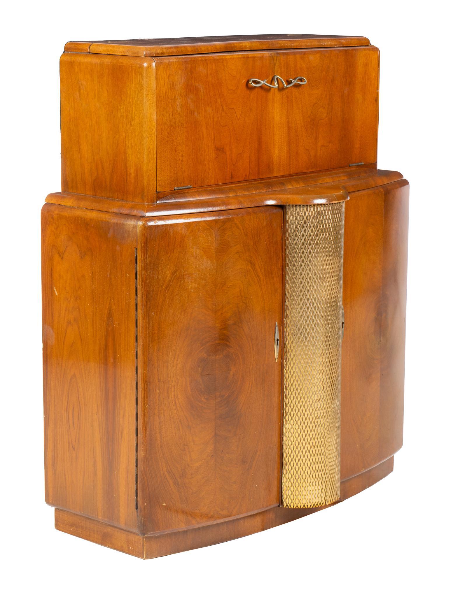 Vintage Cocktail Cabinet (1 of 5)