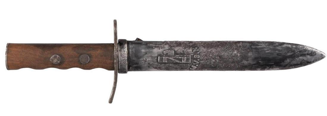 WWII Italian M1935 MVSN Blackshirt NCO Dagger W/ Scabbard: Manufacturer: Italy Model: M1935 MVSN Blackshirt NCO Dagger Blade Length: 7 in. (blade edge) OAL: 12.75 in. Condition: Fair; wood handle has dark color (probably restained) & light wear; blade &am