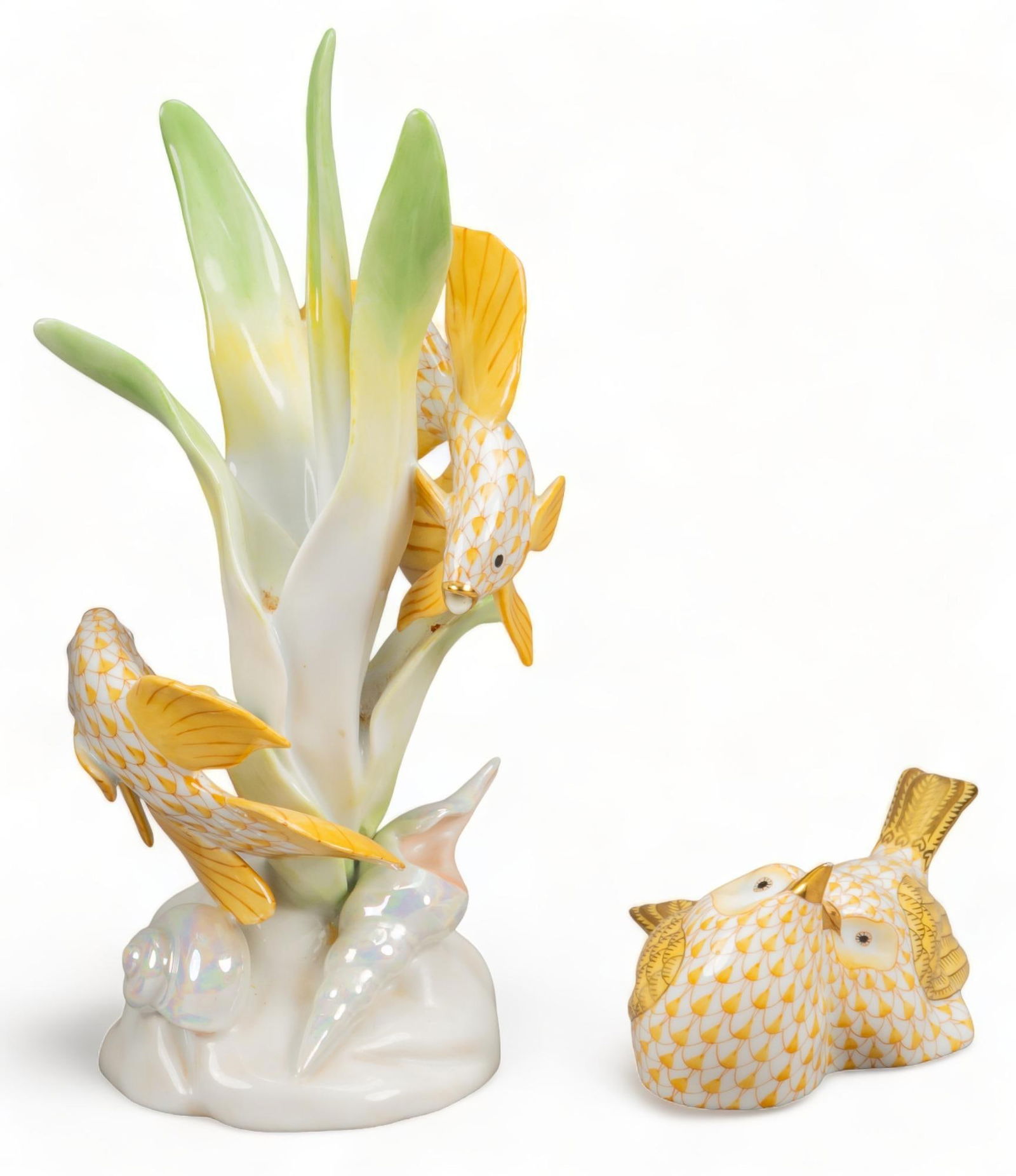 (2) Herend Porcelain Fishnet Figurines (1 of 8)