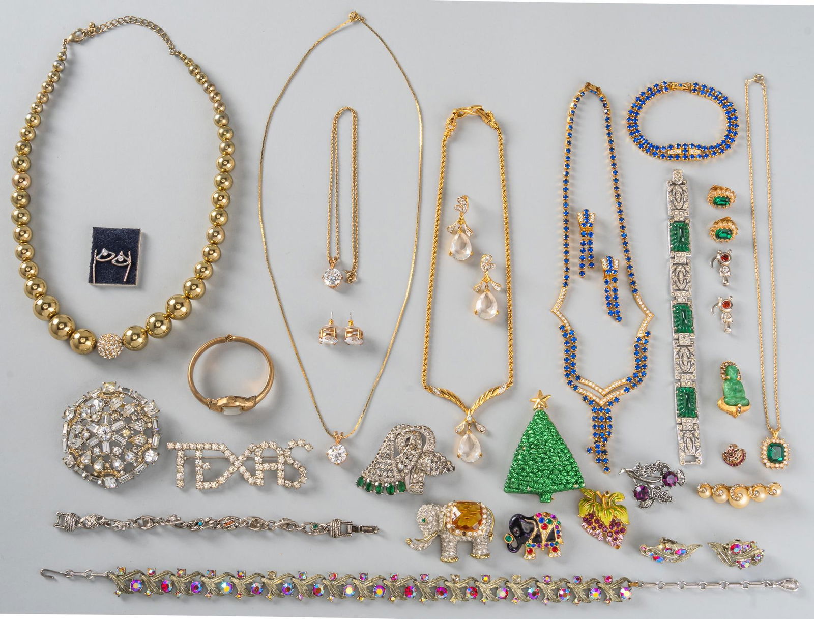 (29) Assorted Jewel Costume Jewelry (1 of 9)