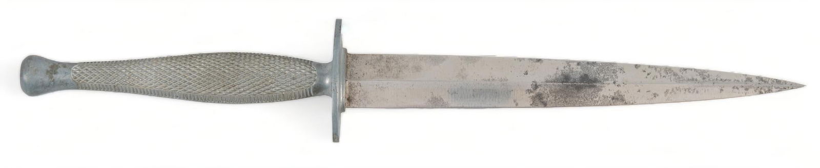 Rare WWII Camillus US Marine Raider Stiletto Fighting Dagger: Manufacturer: Camillus Cutlery Co. Model: Marine Raider Stiletto Blade Length: 7.125 in. OAL: 13.5 w/ sheath Condition: Good; zinc allow handle has wear commensurate w/ age & no cracking; blade ha