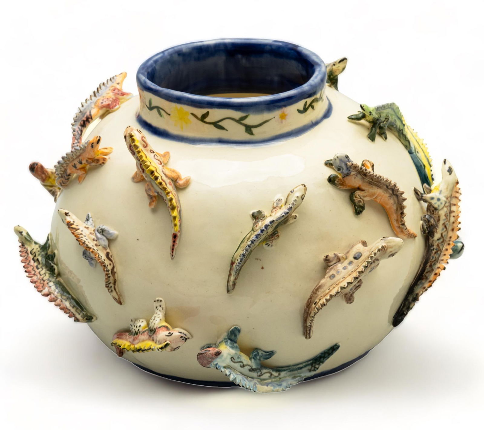 Cooperative Mujer Artes, Iguana Vase (1 of 6)