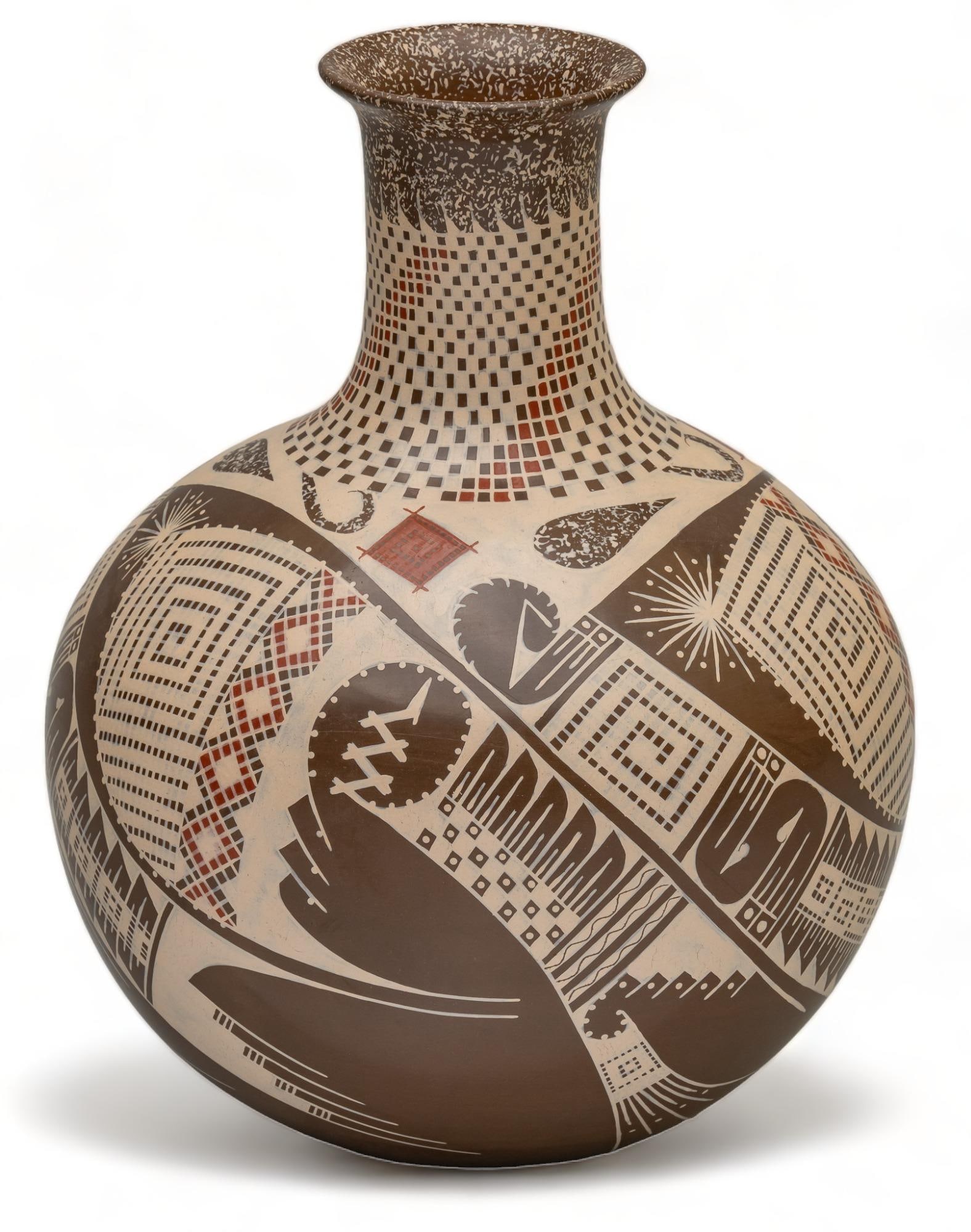 Roberto Banuelos, Mata Ortiz Vase (1 of 6)