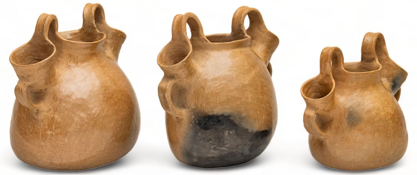 Family of Esther Medina Hernandez, (3) Burnished Storage Jars (1 of 4)