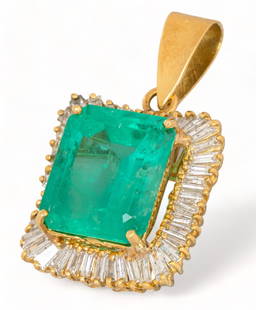 15 ct Emerald and Diamond 18K Gold Pendant: 15 ct natural emerald and 1.5 tcw diamond 18K gold pendant, one (1) faceted emerald cut natural emerald gemstone (15 ct / VS clarity) , fourty-four (44) tapered and straight baguette cut diamonds