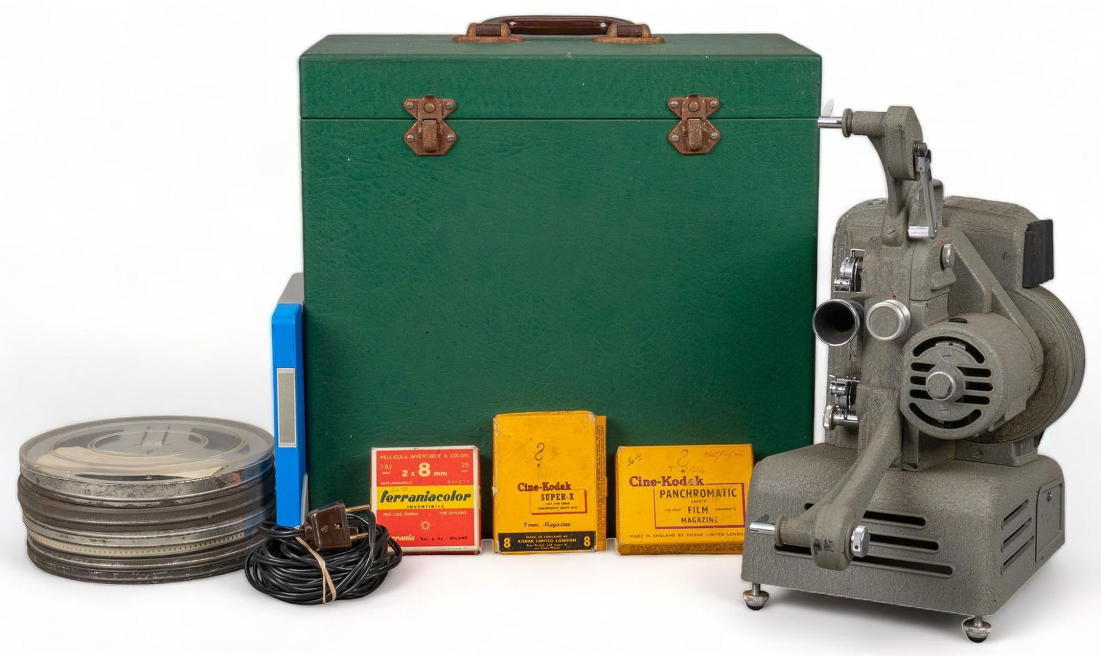 Vintage Projector and Accessories (1 of 11)