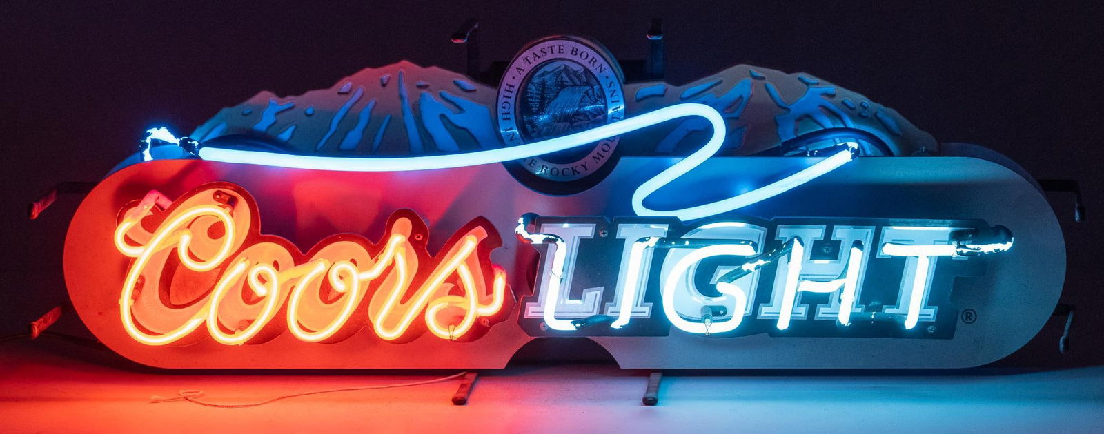 Vintage Coors Light Neon Sign: Vintage Coors Light beer neon advertising sign, in working condition height 12 in. x width 32 in. x depth 10.5 in. Provenance: Property from a home in the Alamo Heights neighborhood of San Antonio,