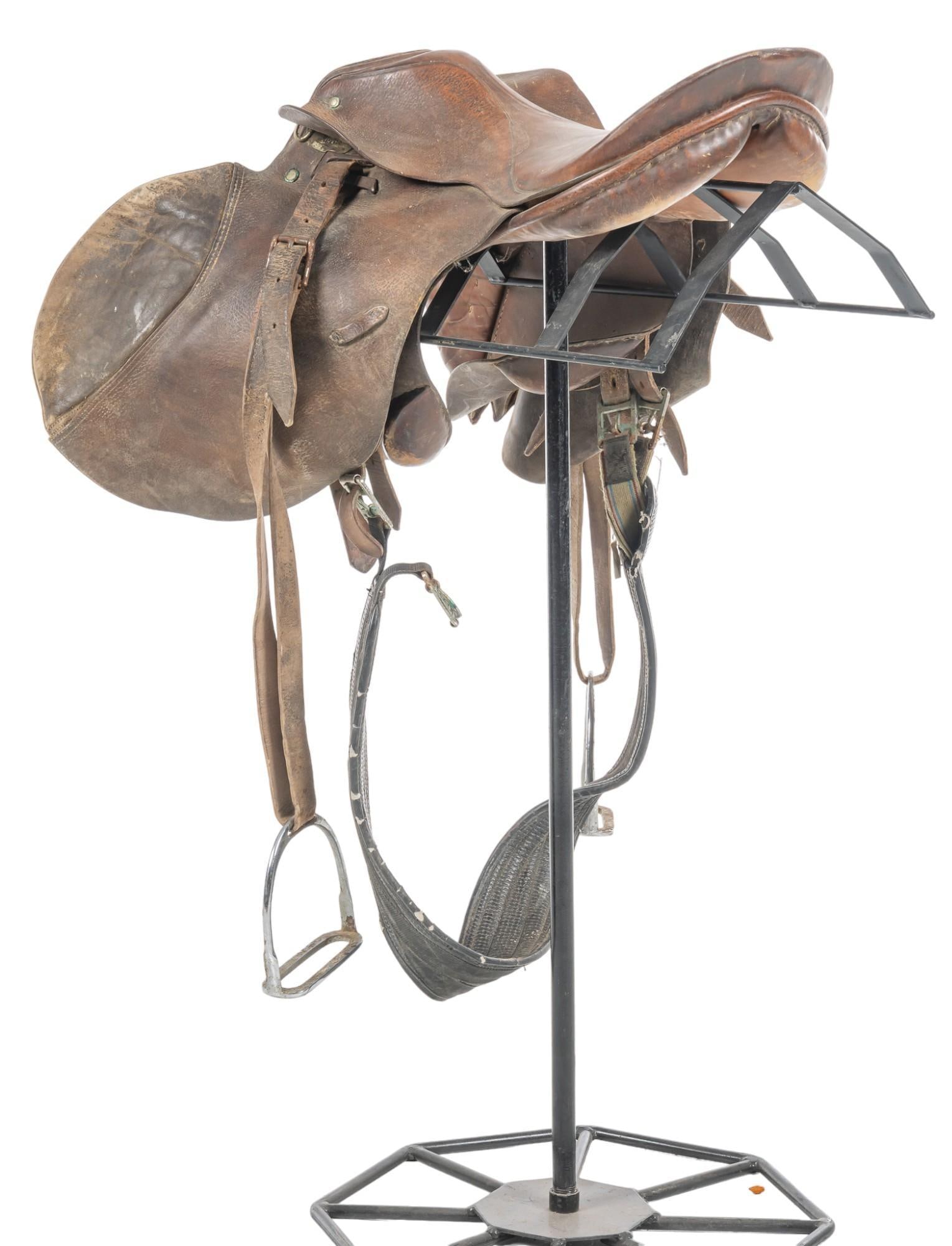 Vintage Riding Saddle (1 of 4)