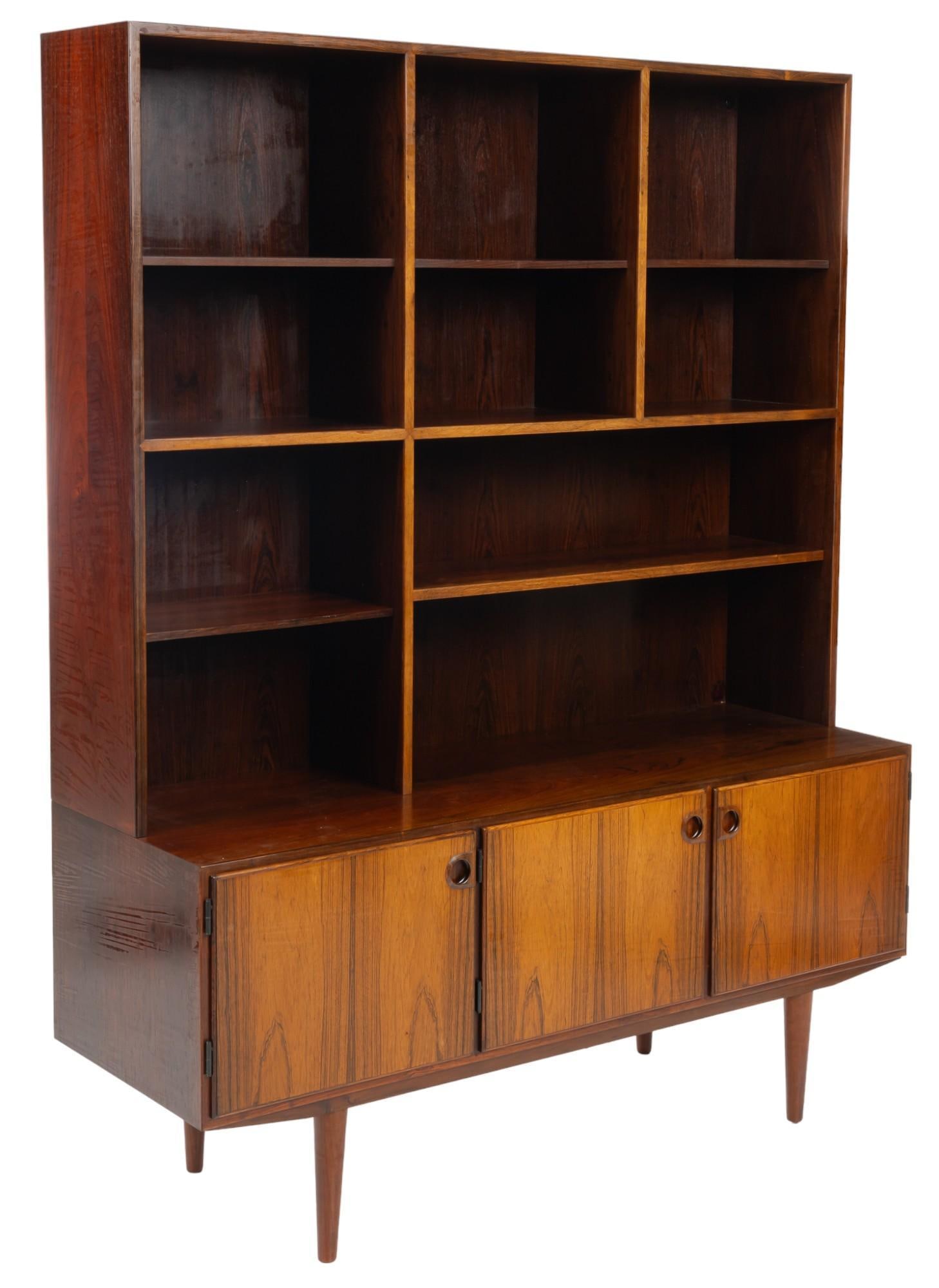 Furniture Makers Control (DNK) Bookshelf (1 of 6)