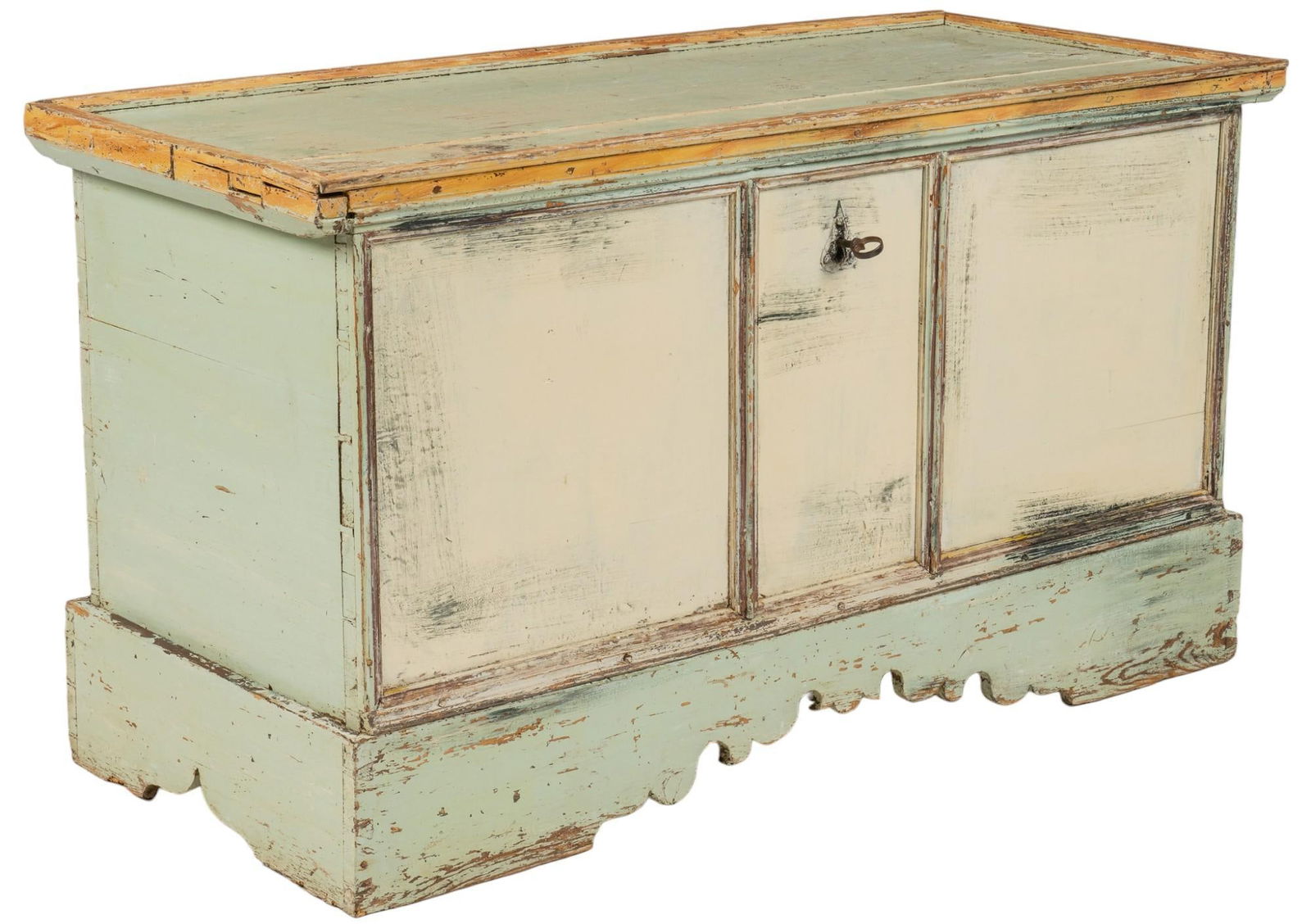 Farmhouse Wooden Chest (1 of 9)