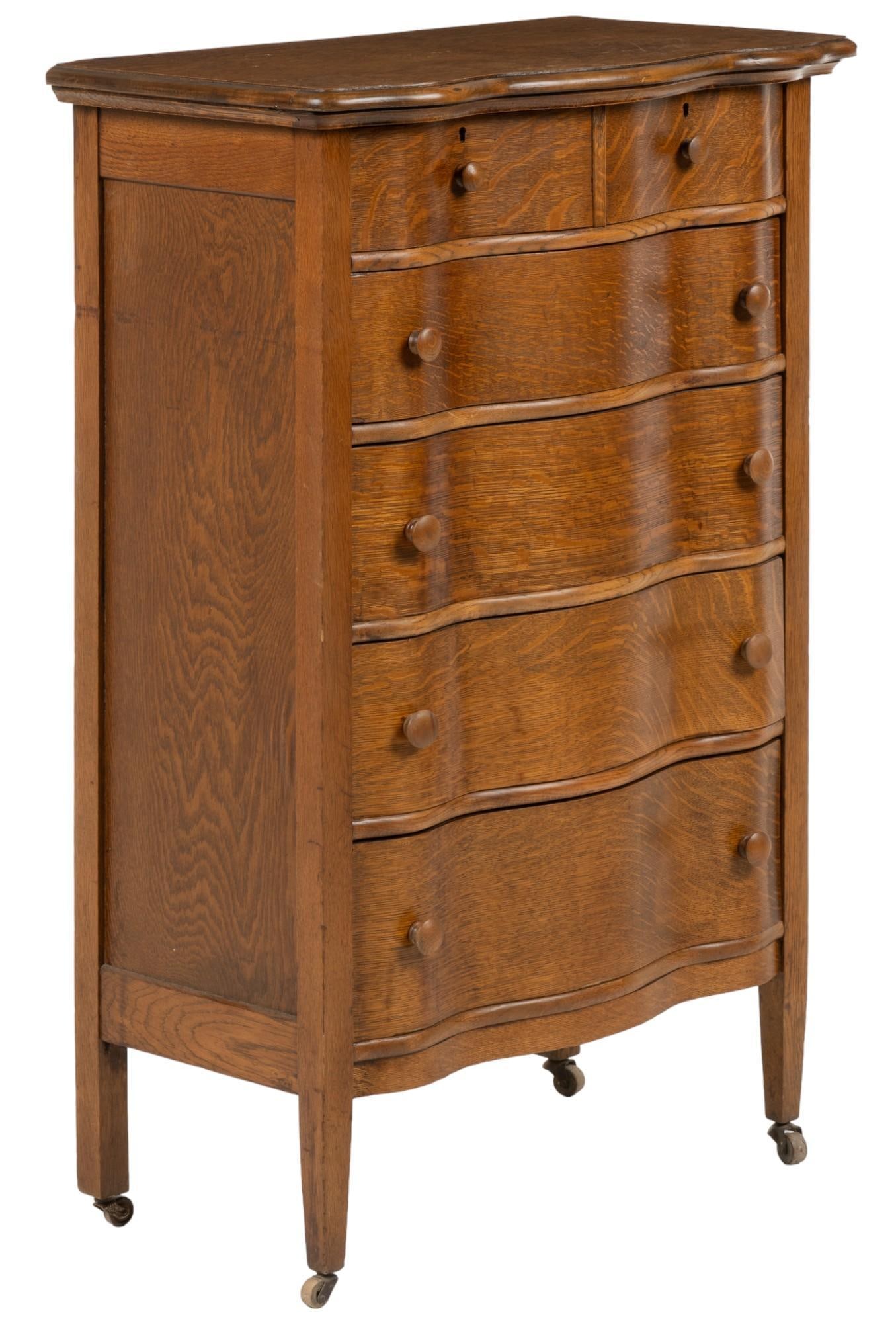 Chest of Drawers (1 of 7)