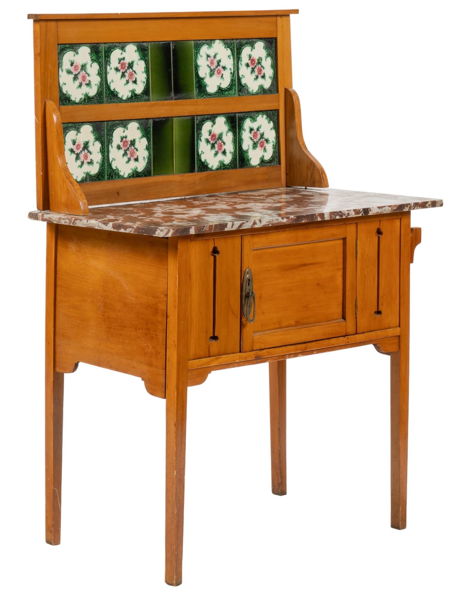 Marble Side Table (1 of 11)