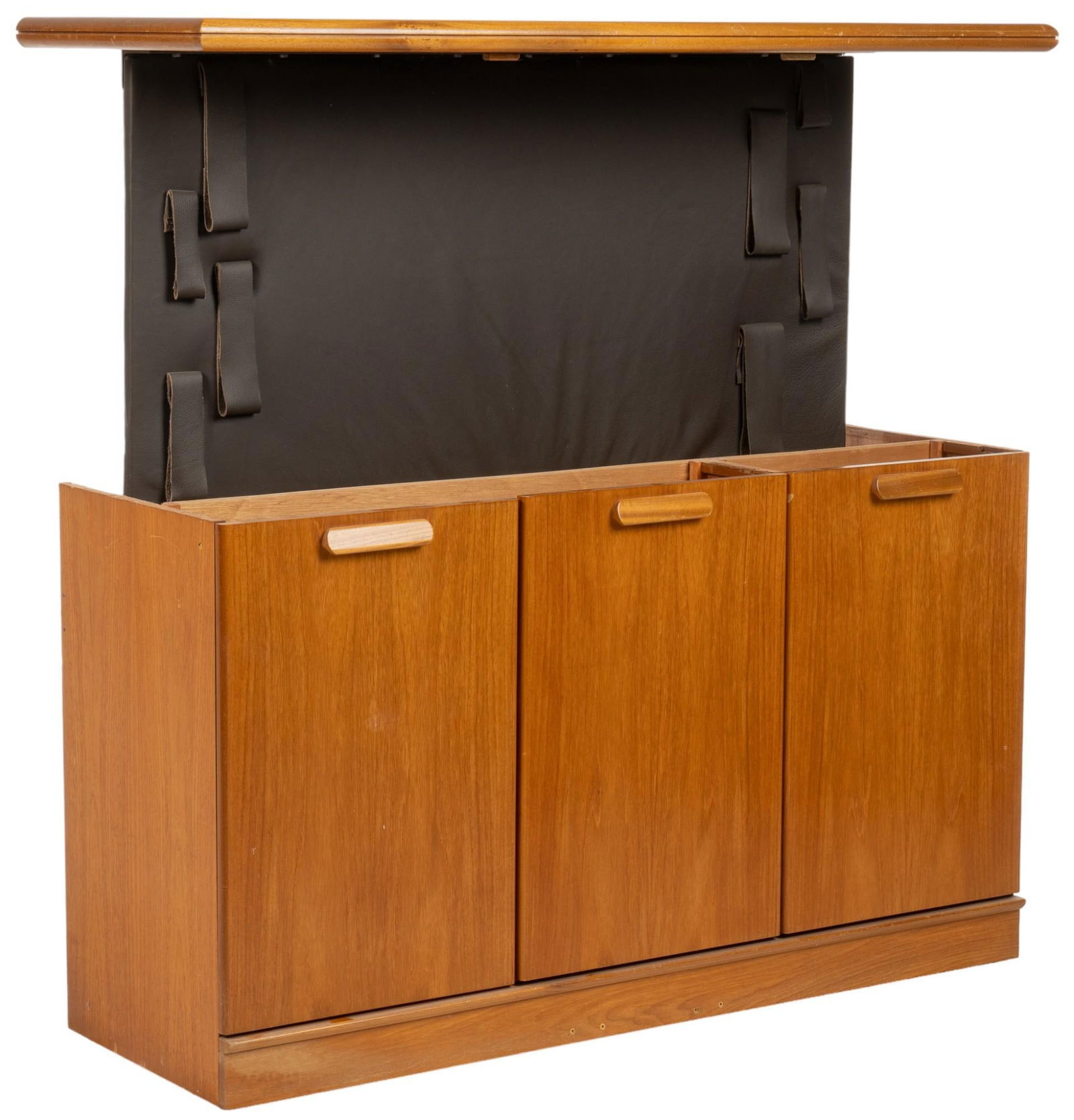 Lift Cabinet (1 of 10)