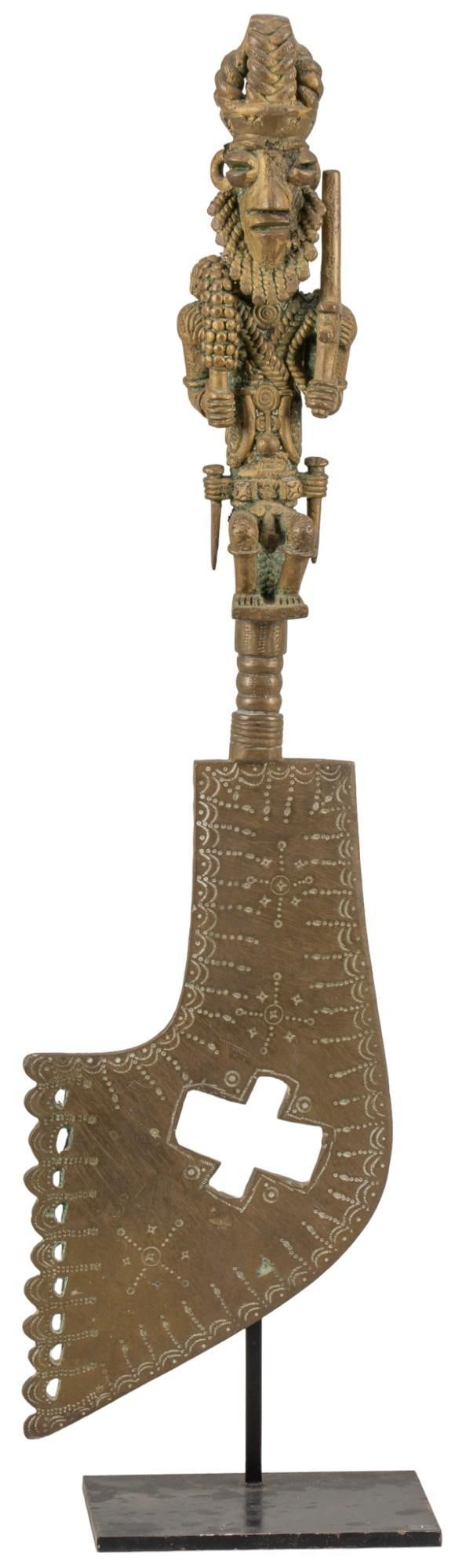 Tribal Throwing Knife Statue with Stand (1 of 8)