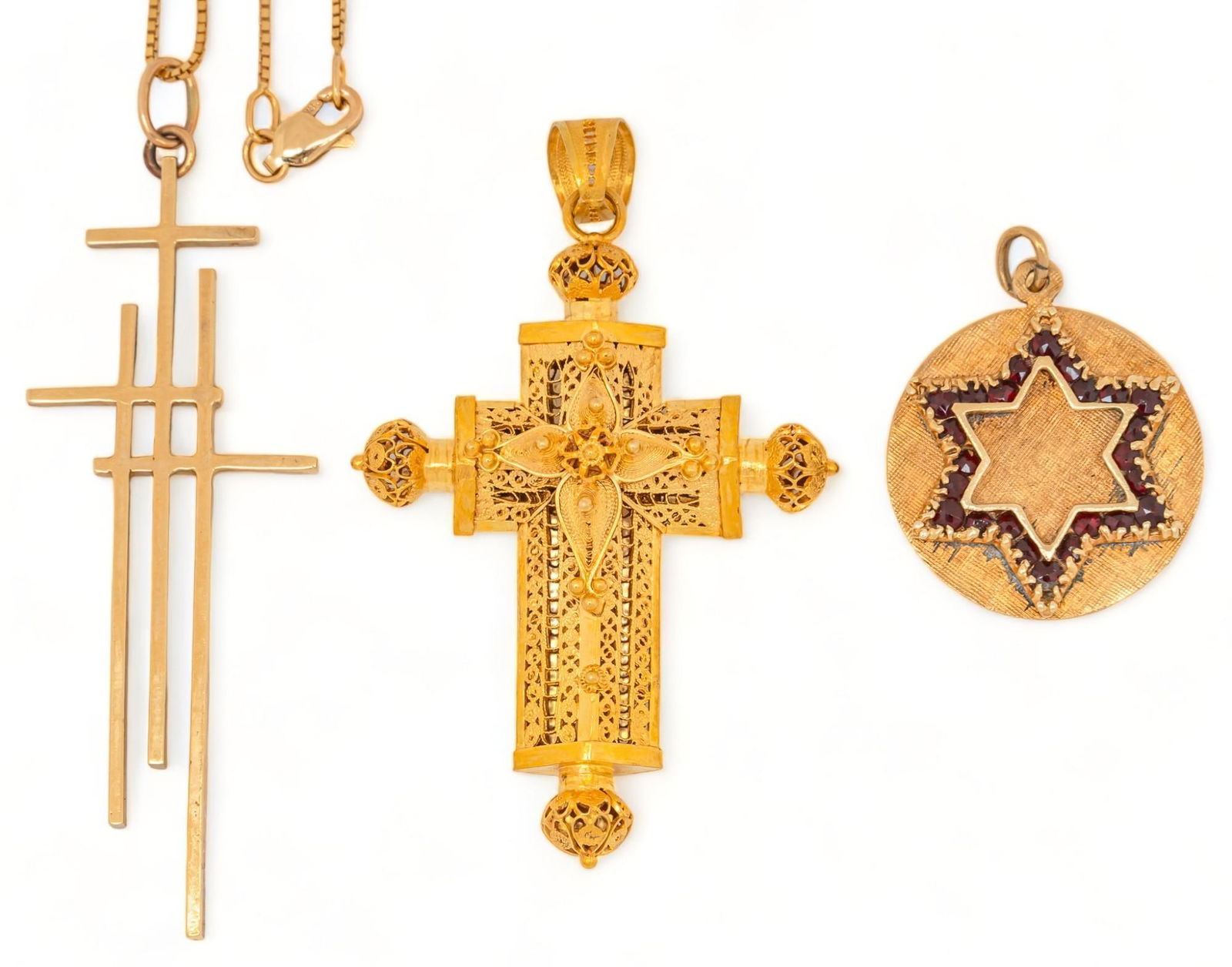 Vikki Carr | Gold Religious Jewelry (1 of 6)