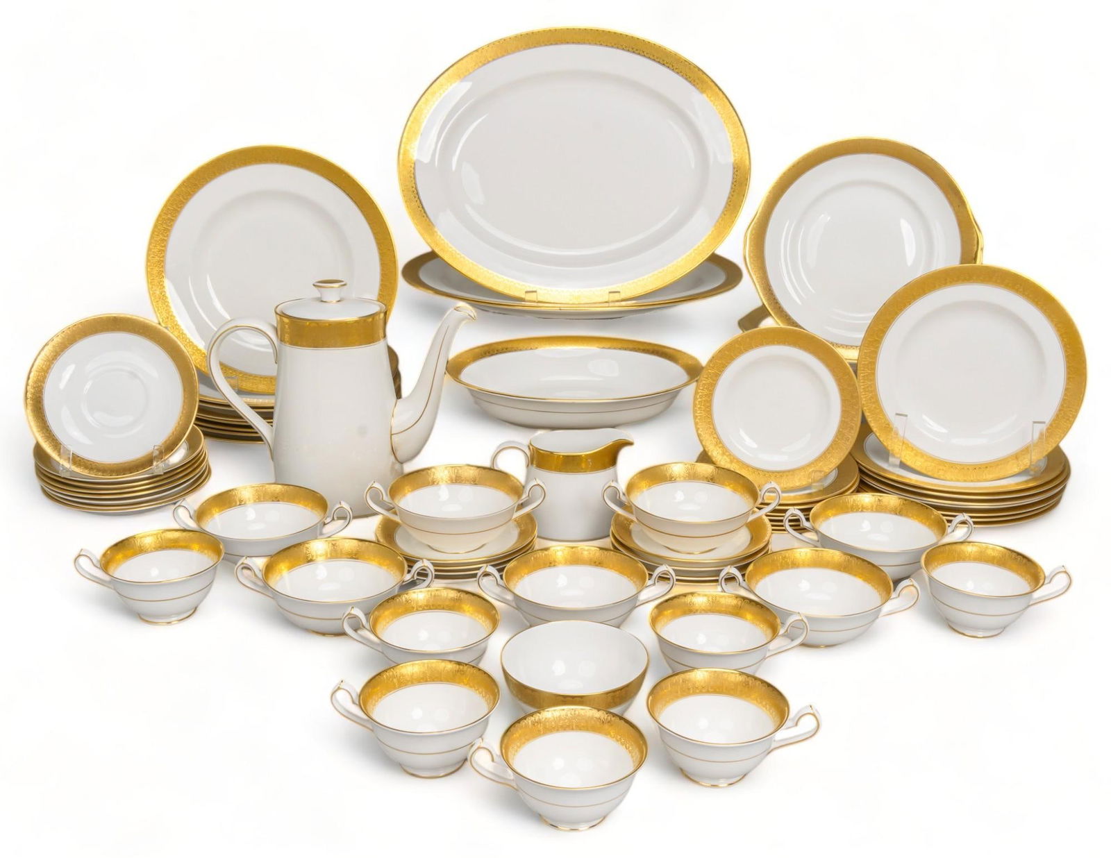 Vikki Carr | Royal Crown Derby Dinner Service (1 of 14)